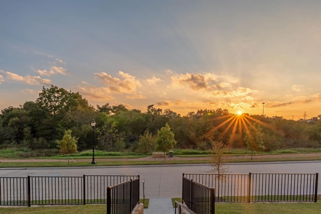 Rowlett, Texas, 75089, United States, 4 Bedrooms Bedrooms, ,3 BathroomsBathrooms,Residential,For Sale,1971322