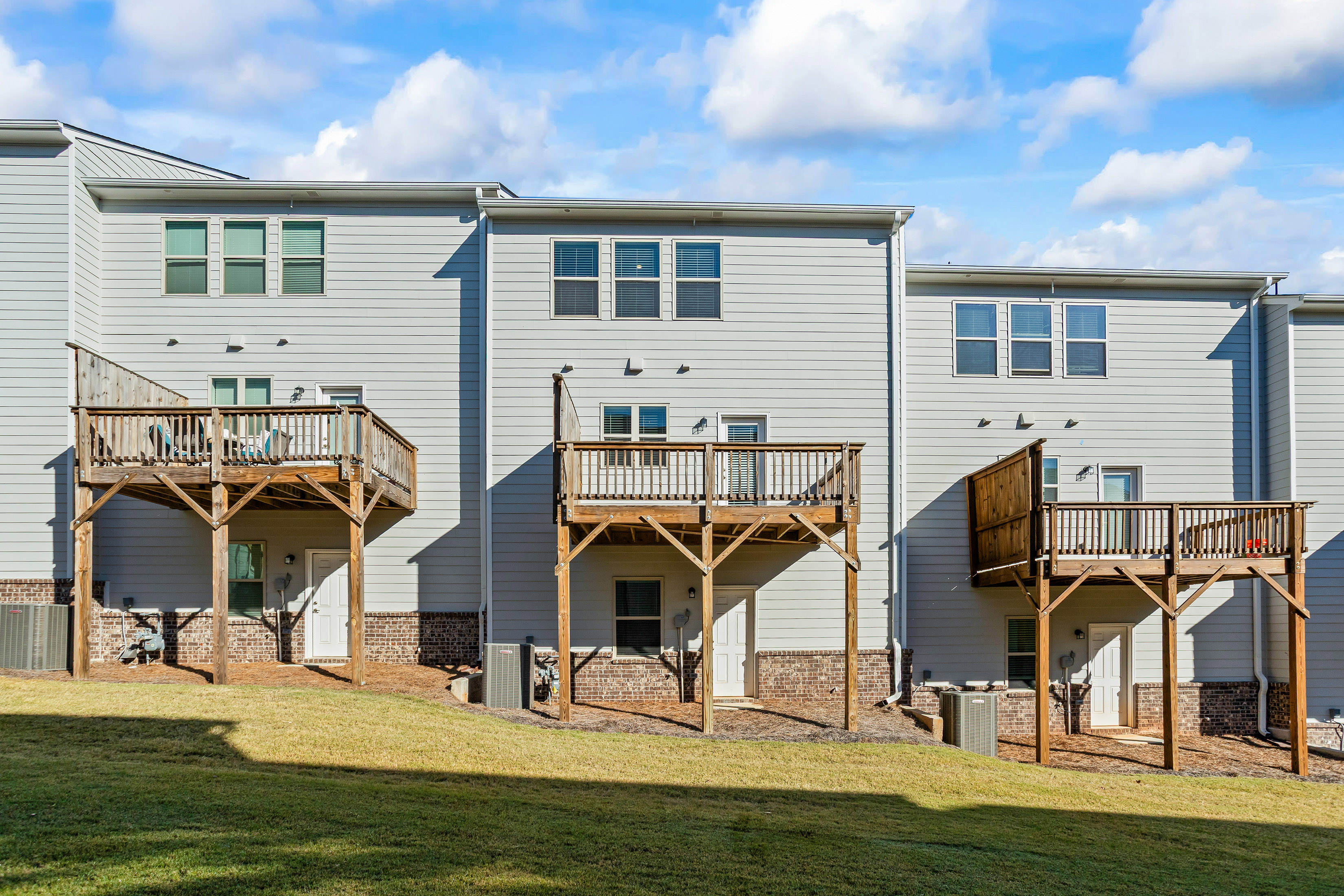  Nearly New Three-story Townhome in Boutique Community in Mableton - 物件實景