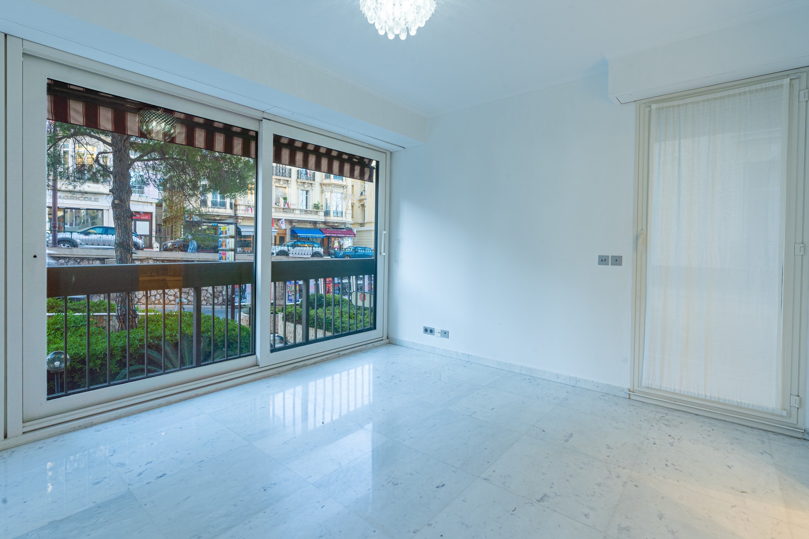  Park Palace - Mixed use 1-bedroom - Carré d