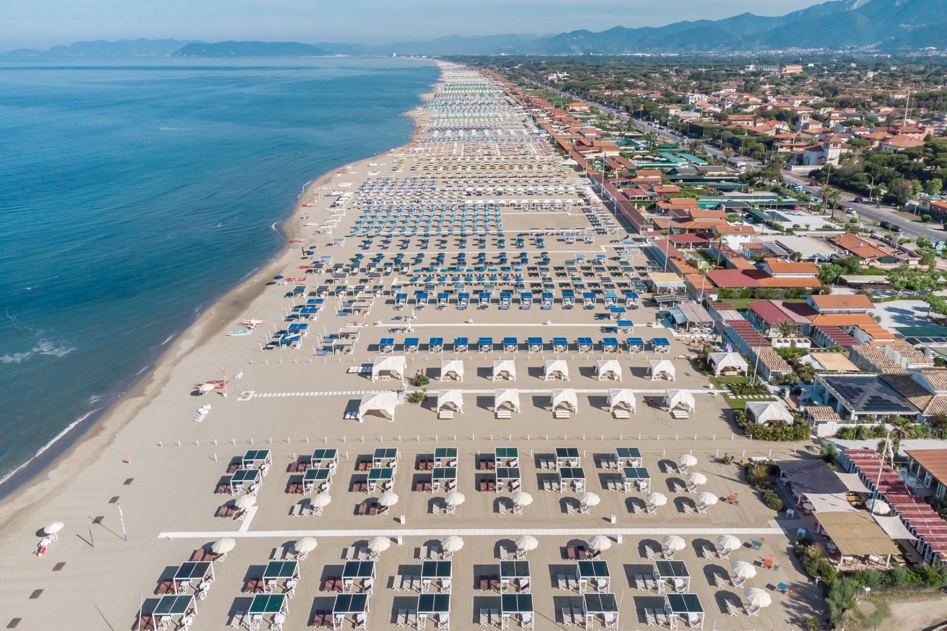 Forte dei Marmi, Lucca, 55042, IT, 6 Bedrooms Bedrooms, ,5 BathroomsBathrooms,Residential,For Sale,1776851