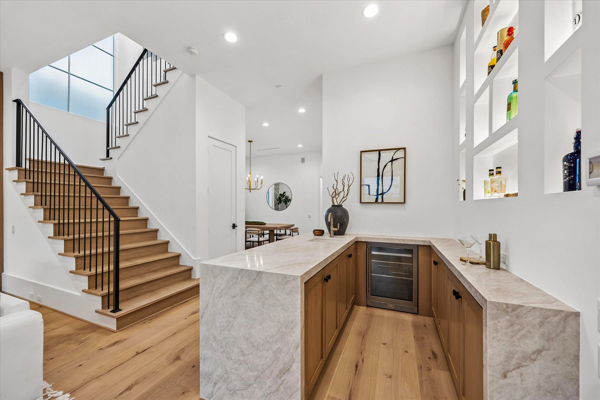  4230 Riley Street - 物件實景