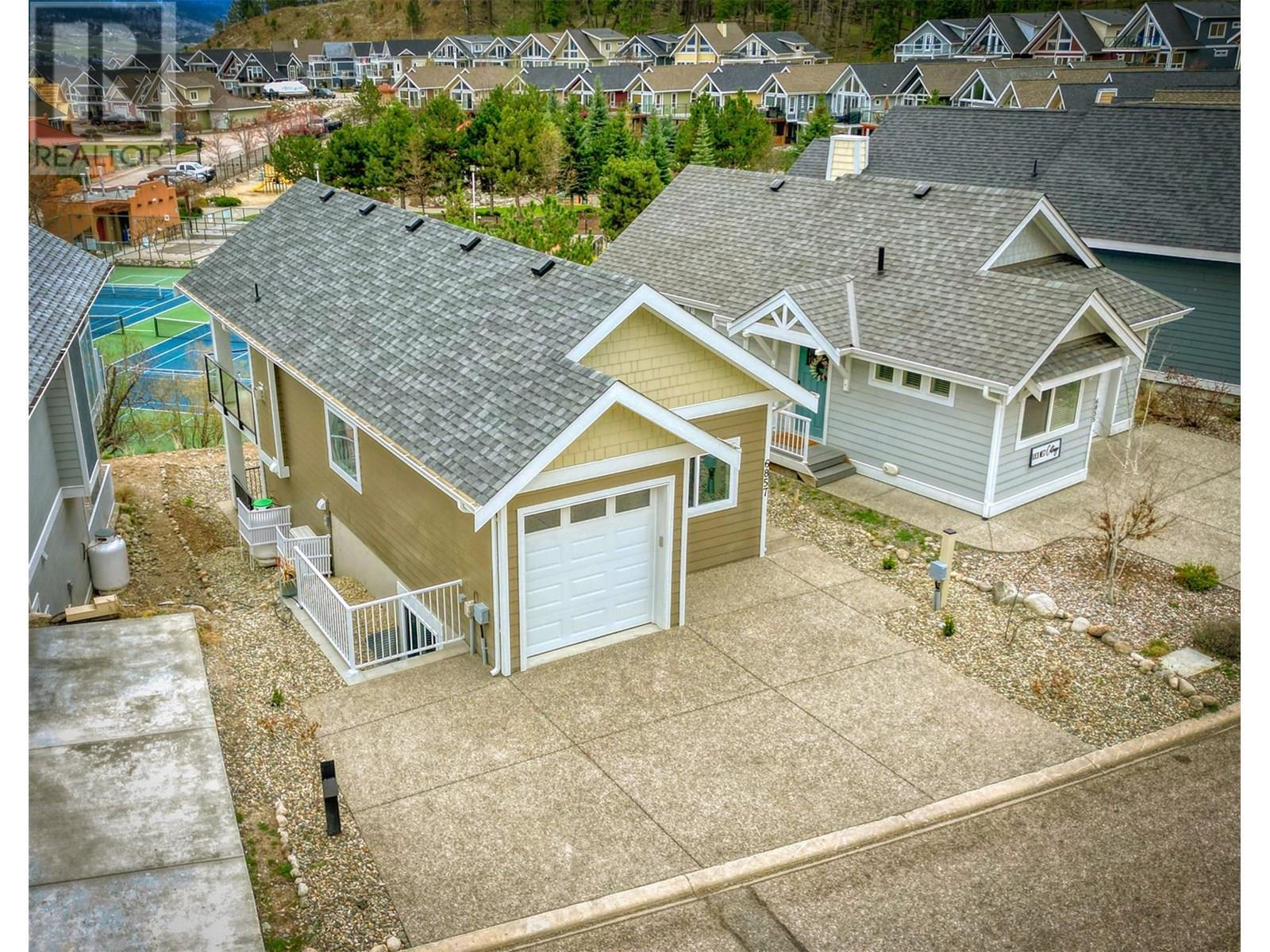 KELOWNA, British Columbia, V1Z 3R8, CA, 3 Bedrooms Bedrooms, ,2 BathroomsBathrooms,Residential,For Sale,1897837