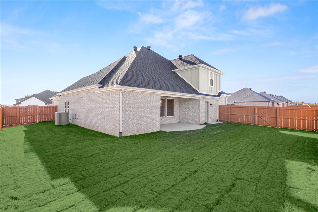 Centerton, Arkansas, 72719, United States, 4 Bedrooms Bedrooms, ,4 BathroomsBathrooms,Residential,For Sale,1991183