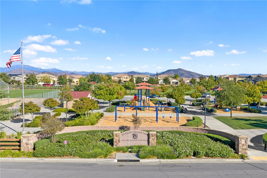 Murrieta, California, 92563, United States, 3 Bedrooms Bedrooms, ,2 BathroomsBathrooms,Residential,For Sale,1987315