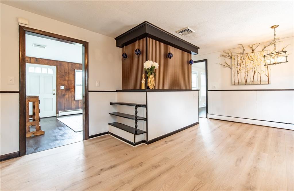 North Attleboro, Massachusetts, 02760, United States, 3 Bedrooms Bedrooms, ,1 BathroomBathrooms,Residential,For Sale,1975317