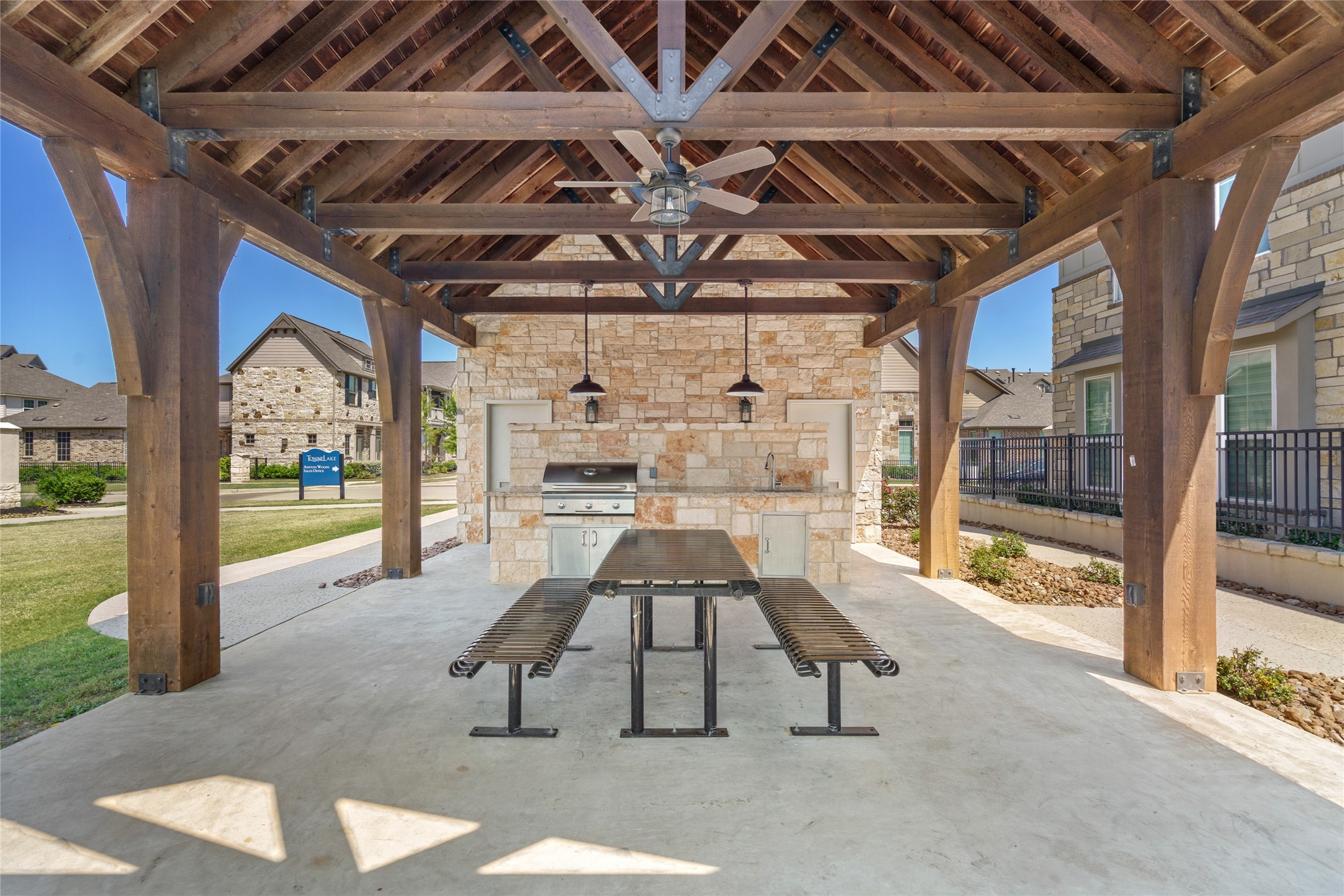  9406 Caddo Ridge Lane - 物件實景