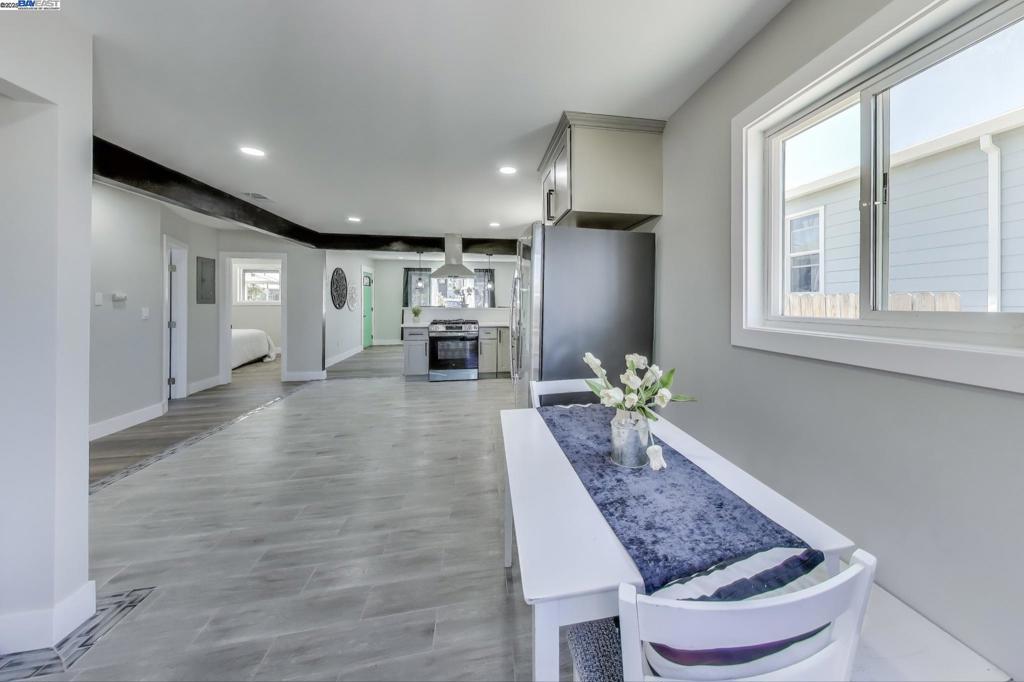 Martinez, California, 94553, United States, 4 Bedrooms Bedrooms, ,2 BathroomsBathrooms,Residential,For Sale,1985716