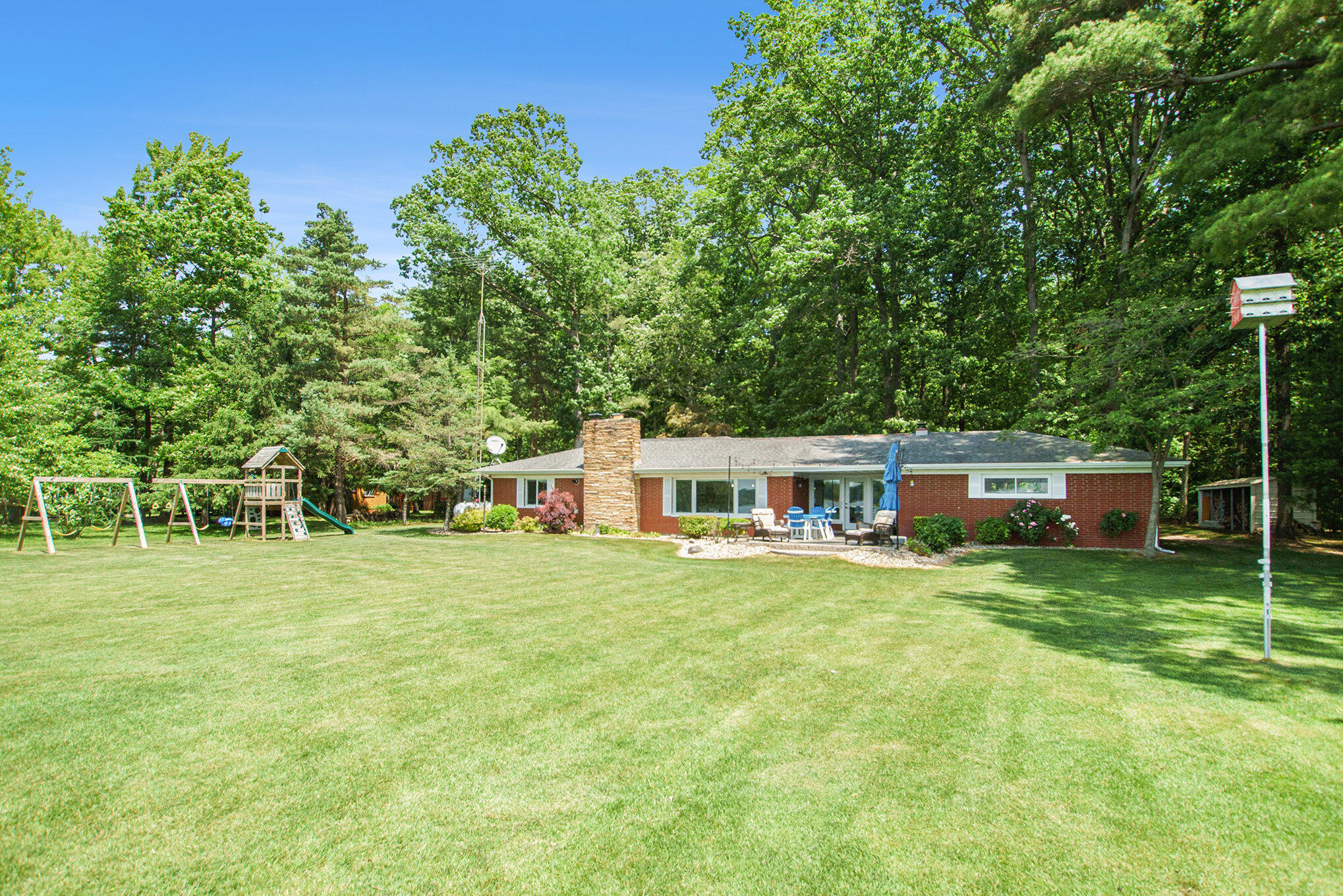 Grand Junction, Michigan, 49056, United States, 2 Bedrooms Bedrooms, ,1 BathroomBathrooms,Residential,For Sale,1876065
