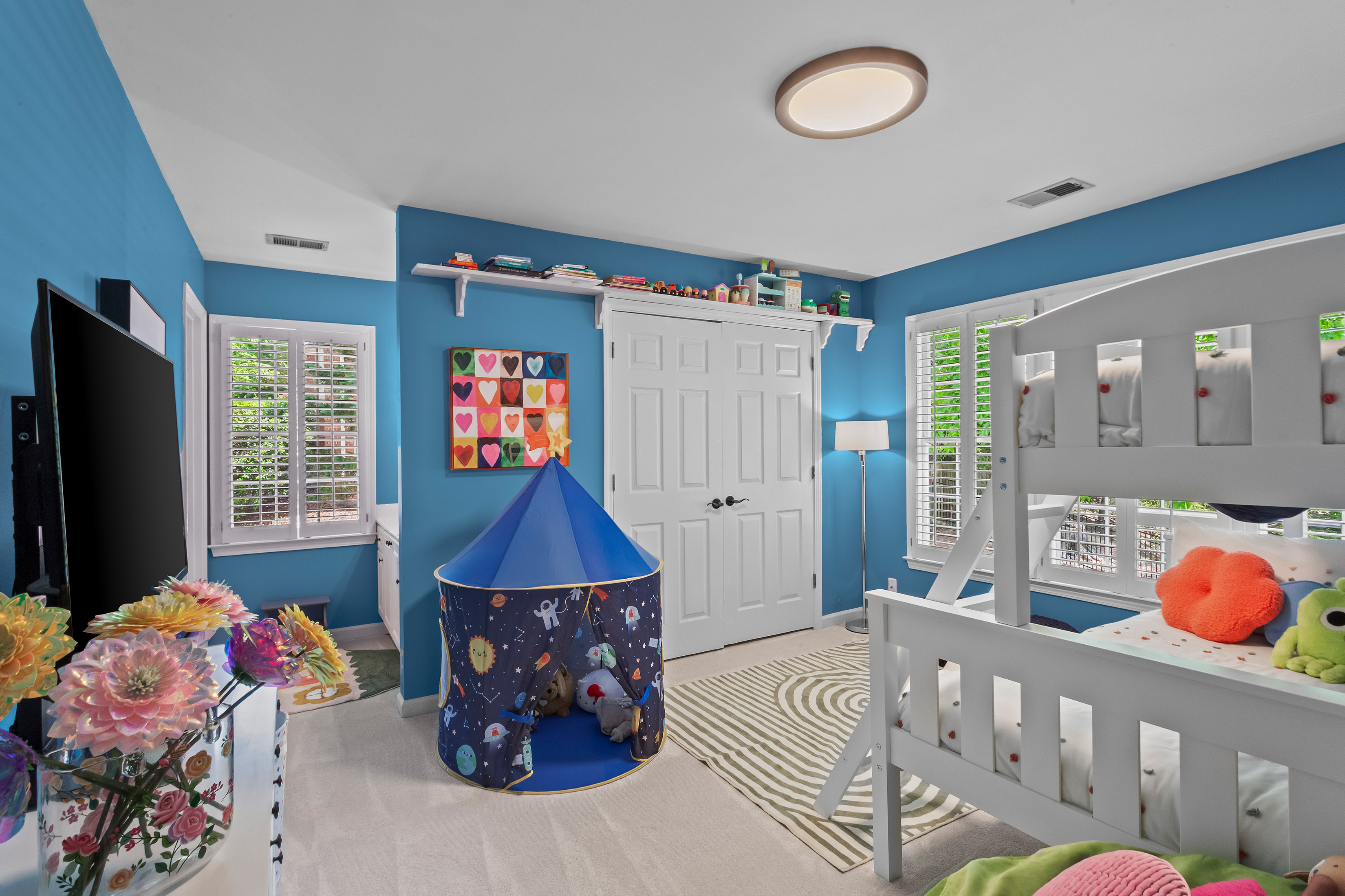  Timeless Elegance in Roswell