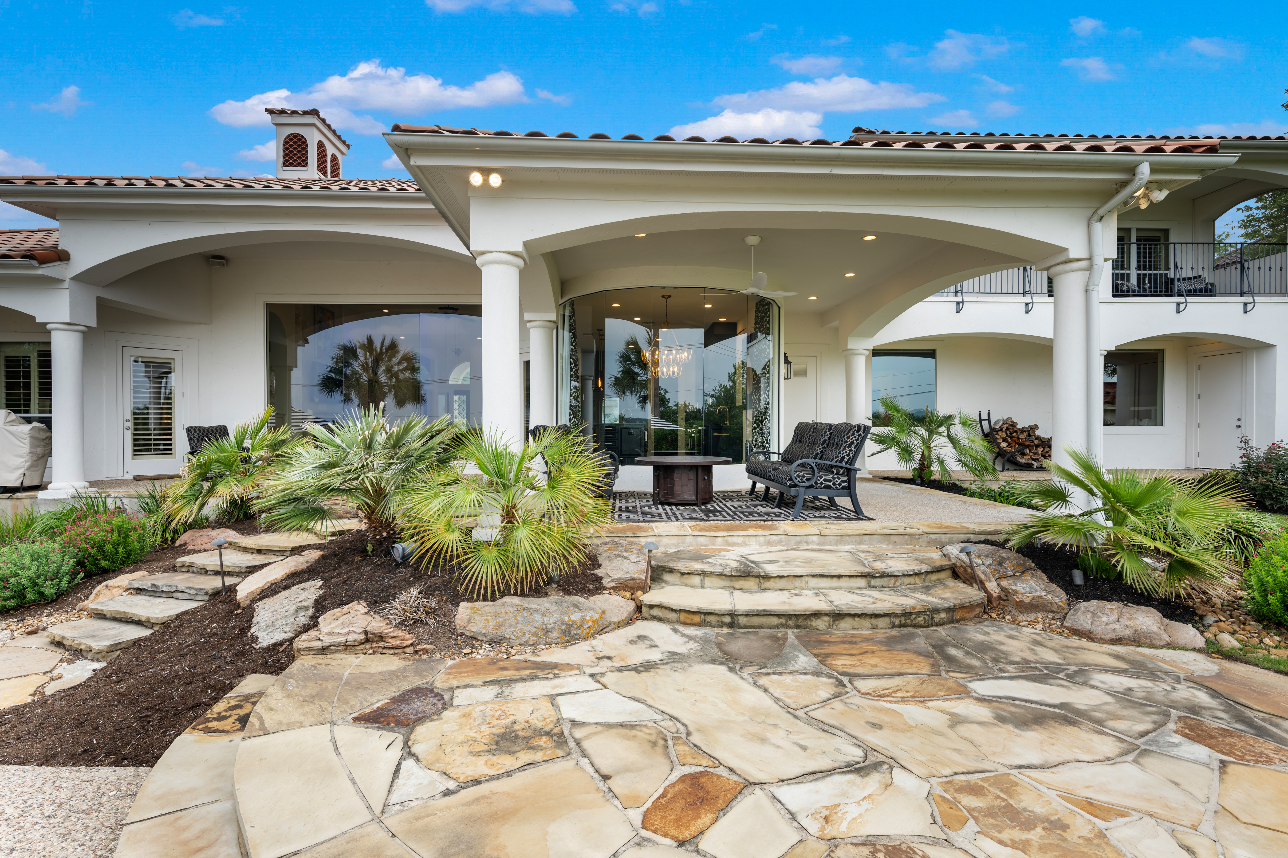  Elevated Dominion Living in Vineyard Estates - 物件實景