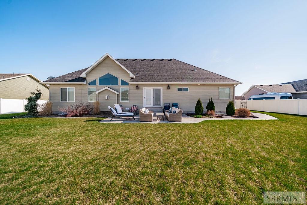 IDAHO FALLS, Idaho, 83404, United States, 4 Bedrooms Bedrooms, ,3 BathroomsBathrooms,Residential,For Sale,1873456