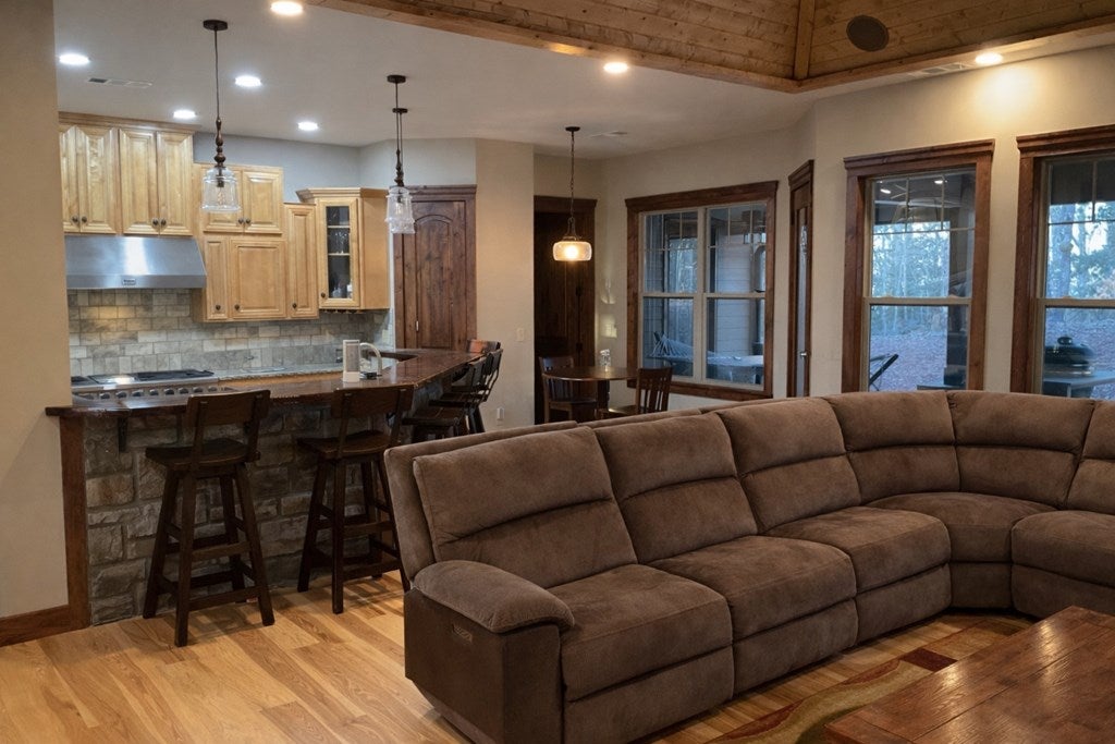 Young Harris, Georgia, 30582, United States, 3 Bedrooms Bedrooms, ,3 BathroomsBathrooms,Residential,For Sale,2013393