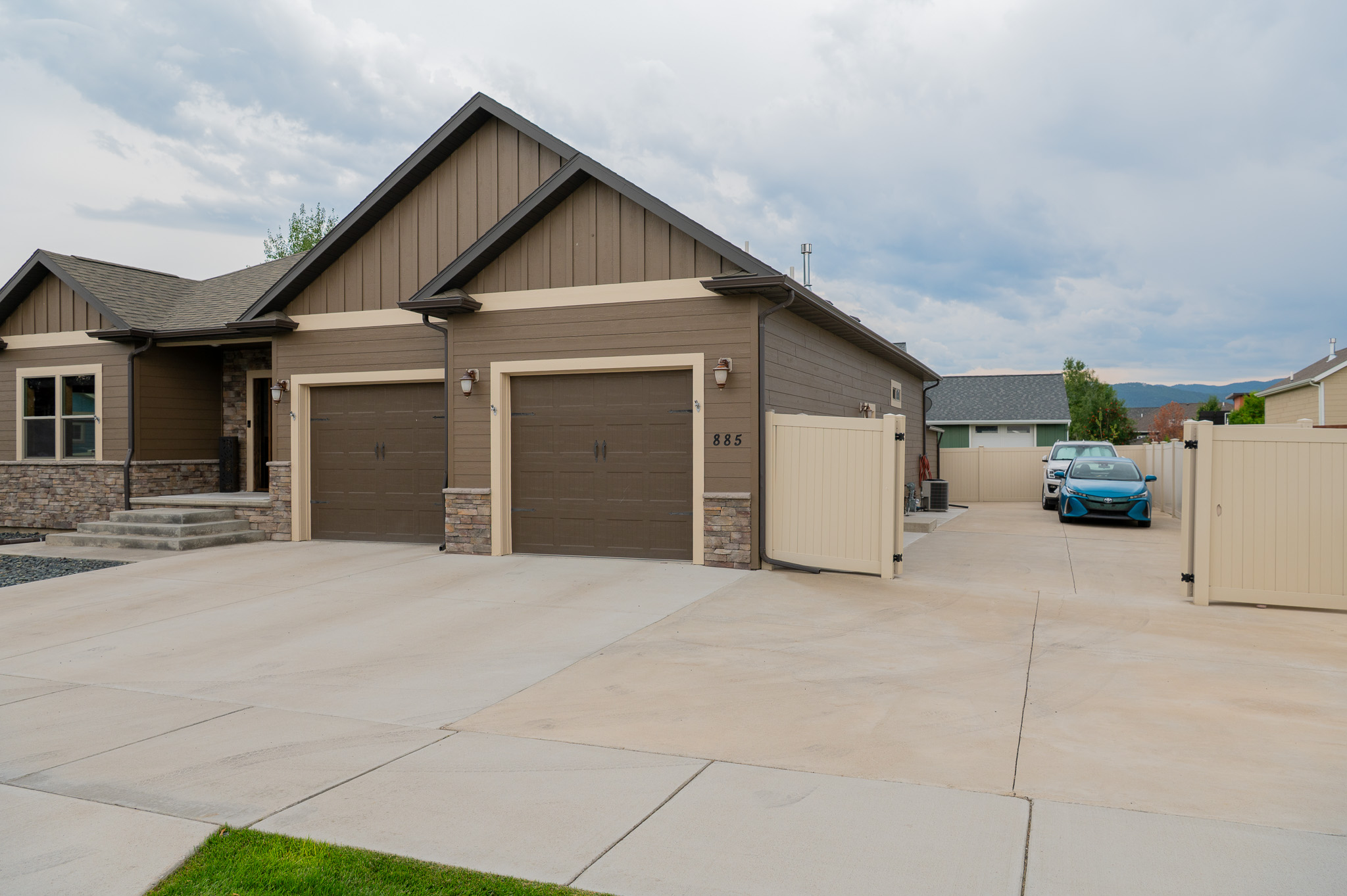 Helena, Montana, 59602, United States, 4 Bedrooms Bedrooms, ,3 BathroomsBathrooms,Residential,For Sale,1974556