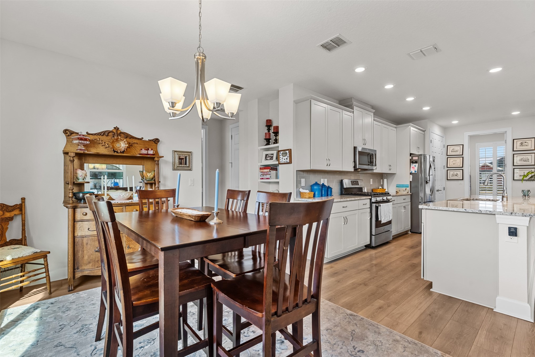 Fernandina Beach, Florida, 32034, United States, 3 Bedrooms Bedrooms, ,2 BathroomsBathrooms,Residential,For Sale,2024092