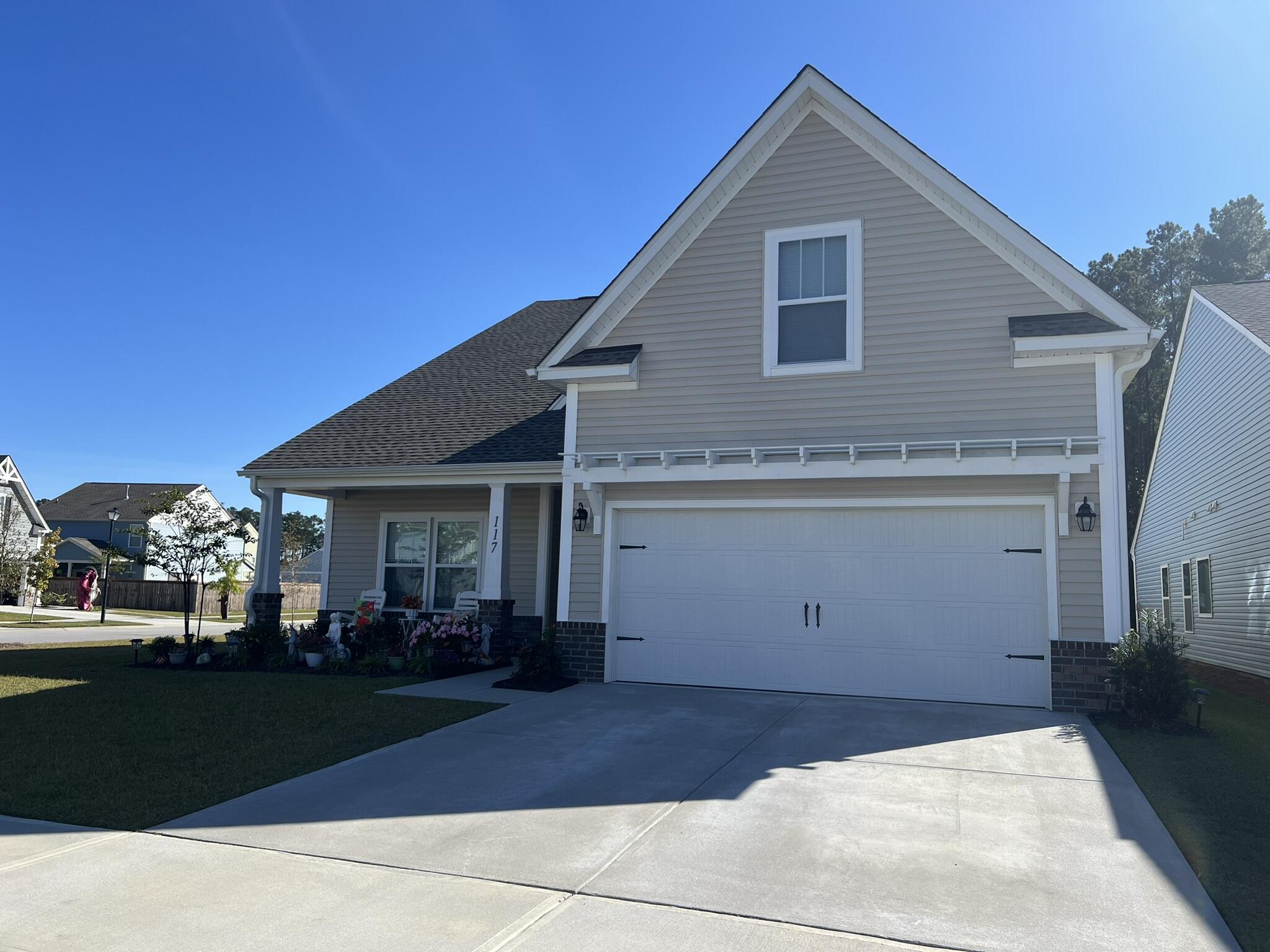 Summerville, South Carolina, 29486, United States, 4 Bedrooms Bedrooms, ,3 BathroomsBathrooms,Residential,For Sale,1882681