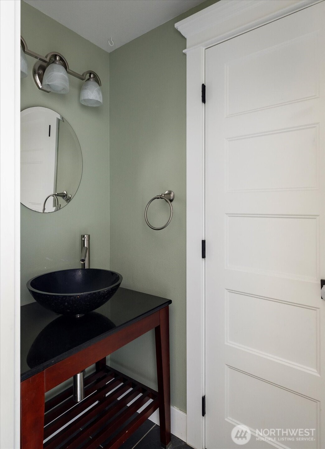 Oak Harbor, Washington, 98277, United States, 3 Bedrooms Bedrooms, ,3 BathroomsBathrooms,Residential,For Sale,1996988