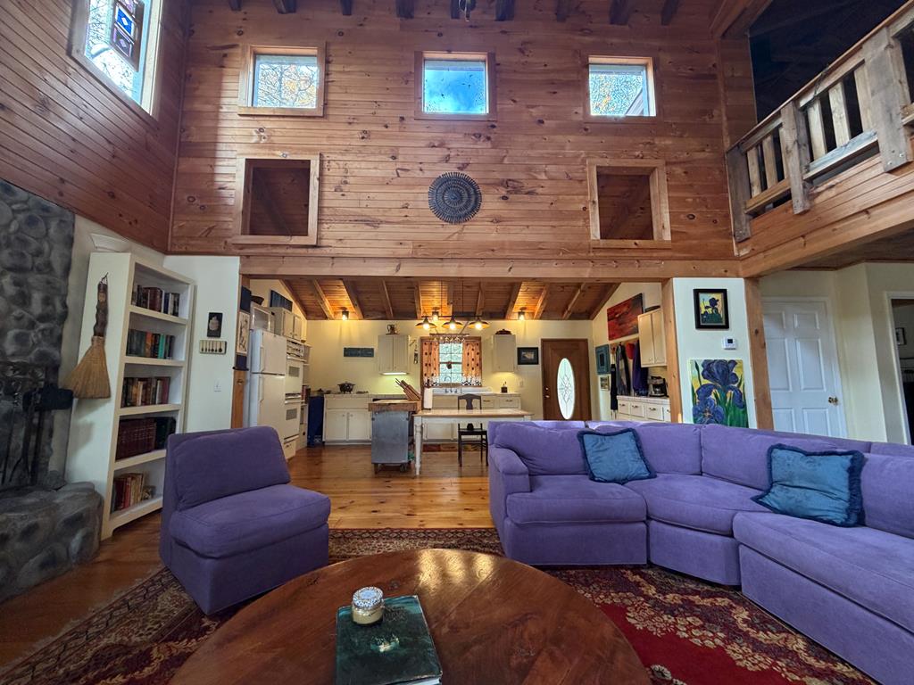 Blue Ridge, Georgia, 30513, United States, 3 Bedrooms Bedrooms, ,3 BathroomsBathrooms,Residential,For Sale,1954403