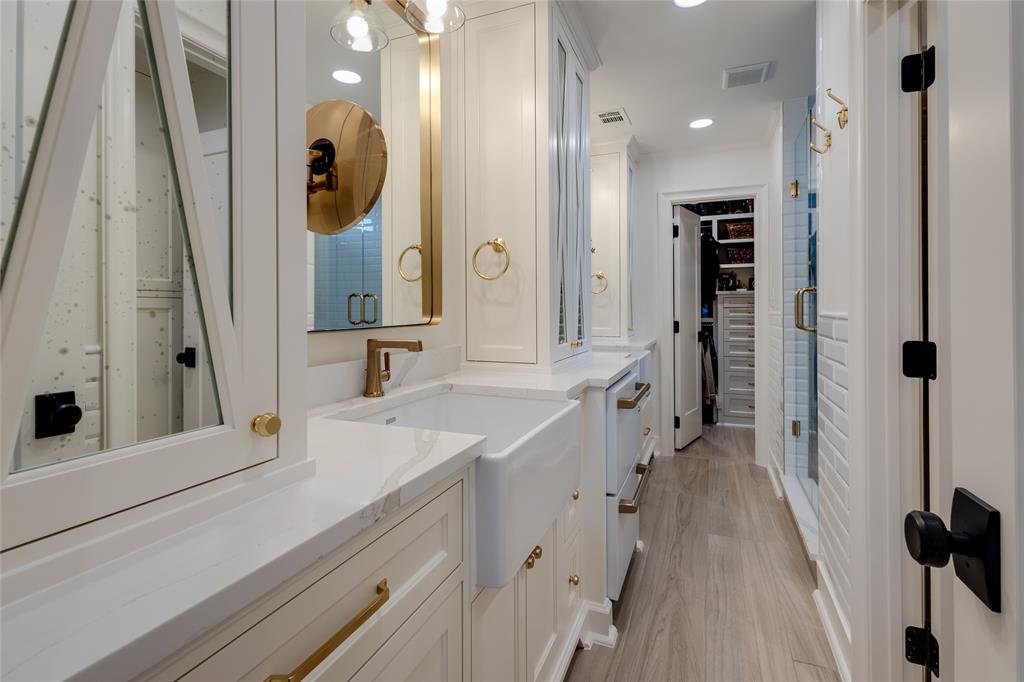 Royse City, Texas, 75189, United States, 4 Bedrooms Bedrooms, ,7 BathroomsBathrooms,Residential,For Sale,1941788