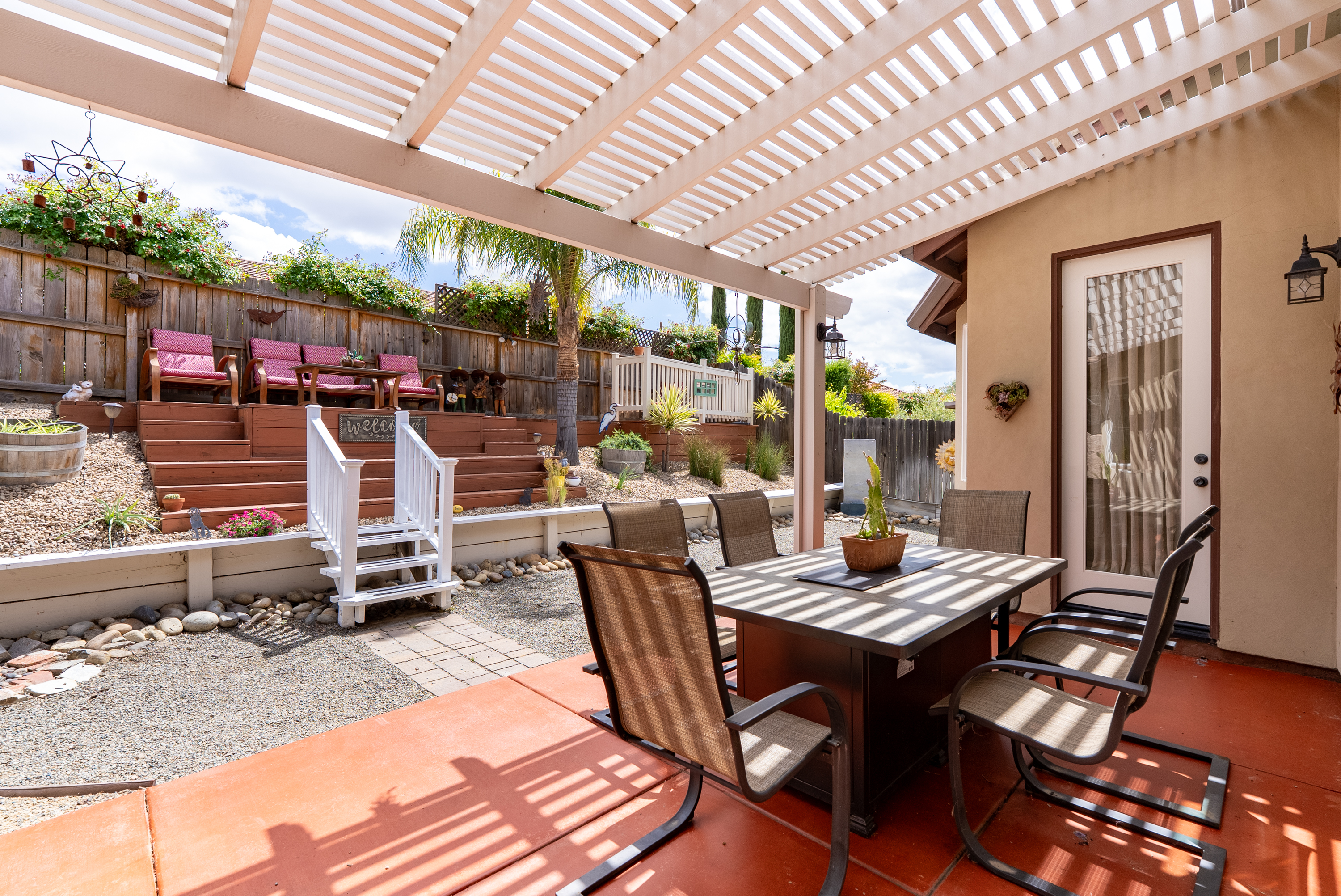  Timeless Living in Vintage at Montebello Oaks - 物件實景