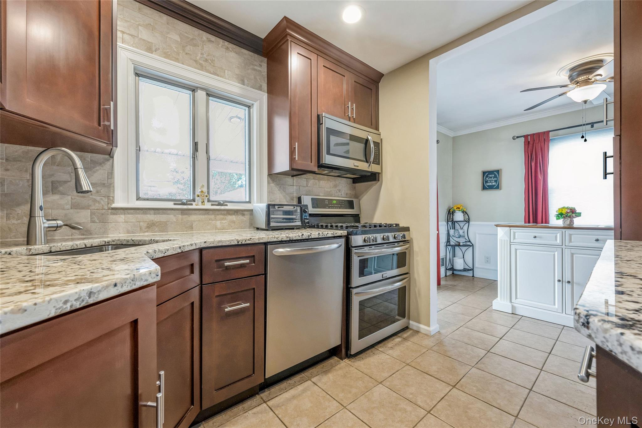 Seaford, New York, 11783, United States, 4 Bedrooms Bedrooms, ,2 BathroomsBathrooms,Residential,For Sale,1939817
