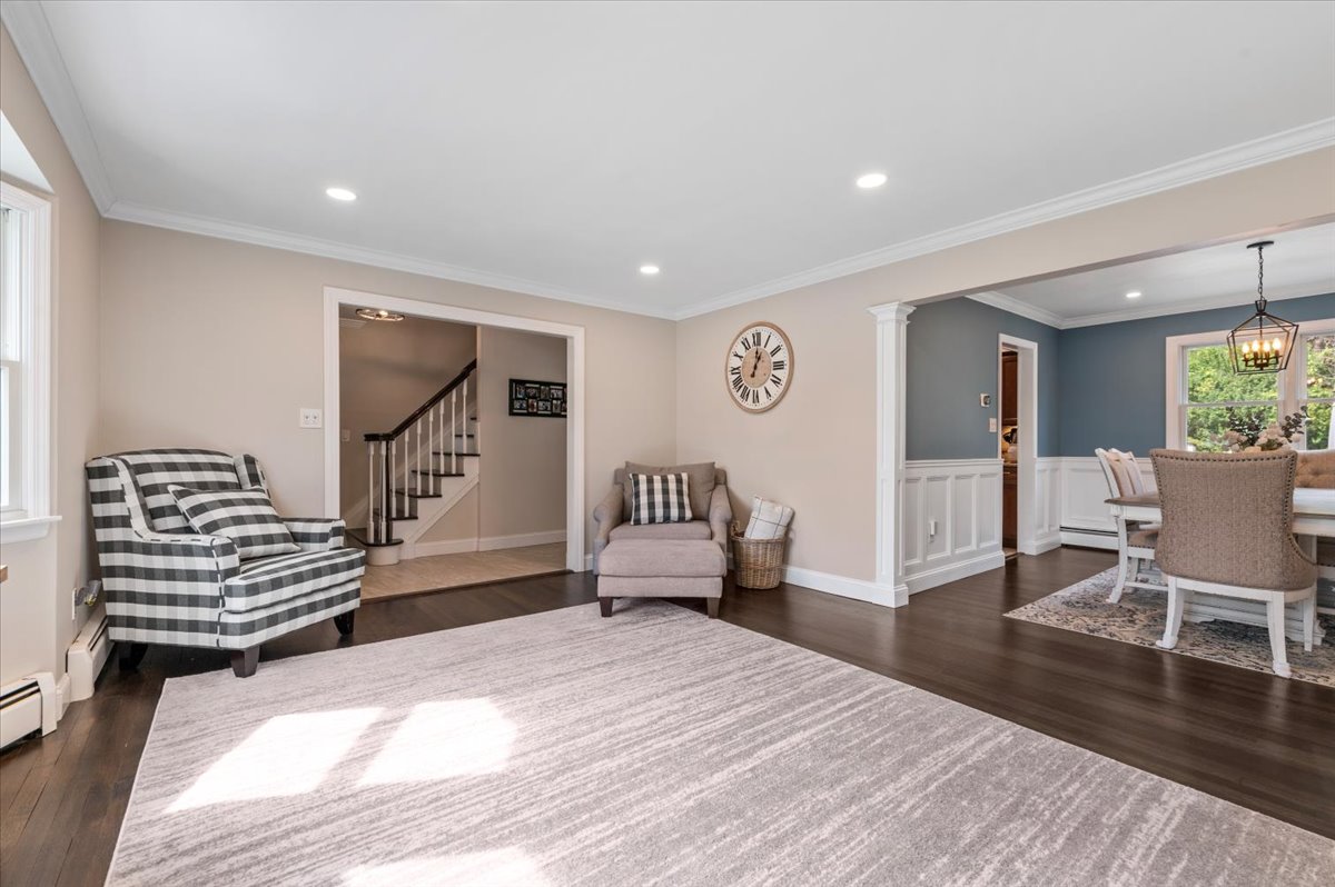 Sayville, New York, 11782, United States, 4 Bedrooms Bedrooms, ,3 BathroomsBathrooms,Residential,For Sale,1982763