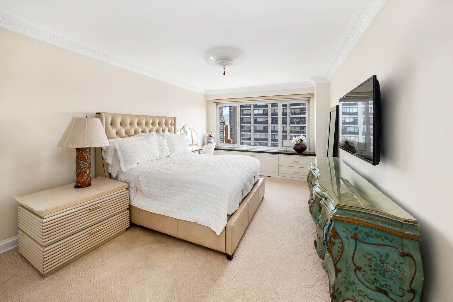 New York City, New York, 10022, United States, 3 Bedrooms Bedrooms, ,3 BathroomsBathrooms,Residential,For Sale,1882416