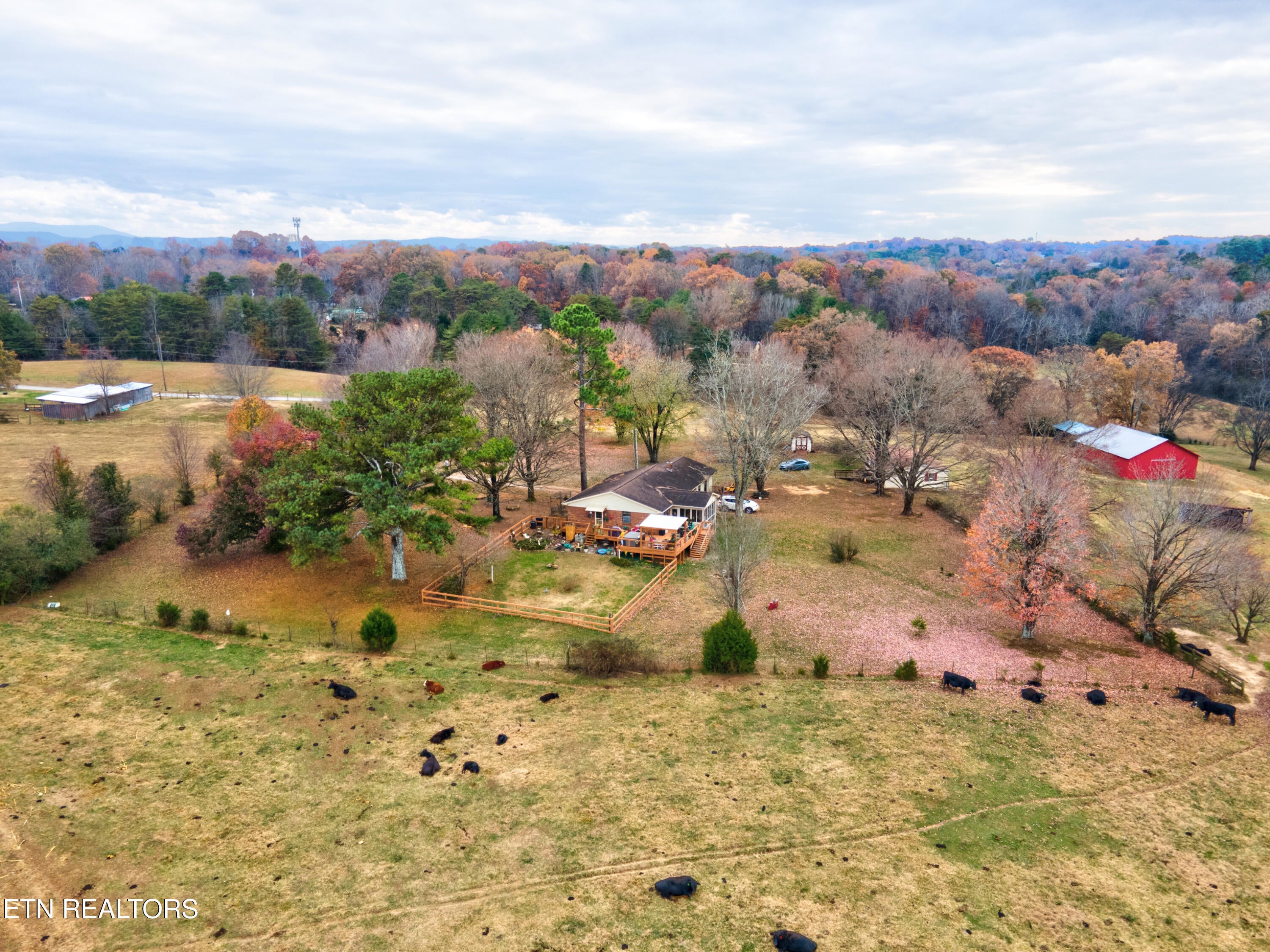 Maryville, Tennessee, 37801, United States, 3 Bedrooms Bedrooms, ,4 BathroomsBathrooms,Residential,For Sale,1994360