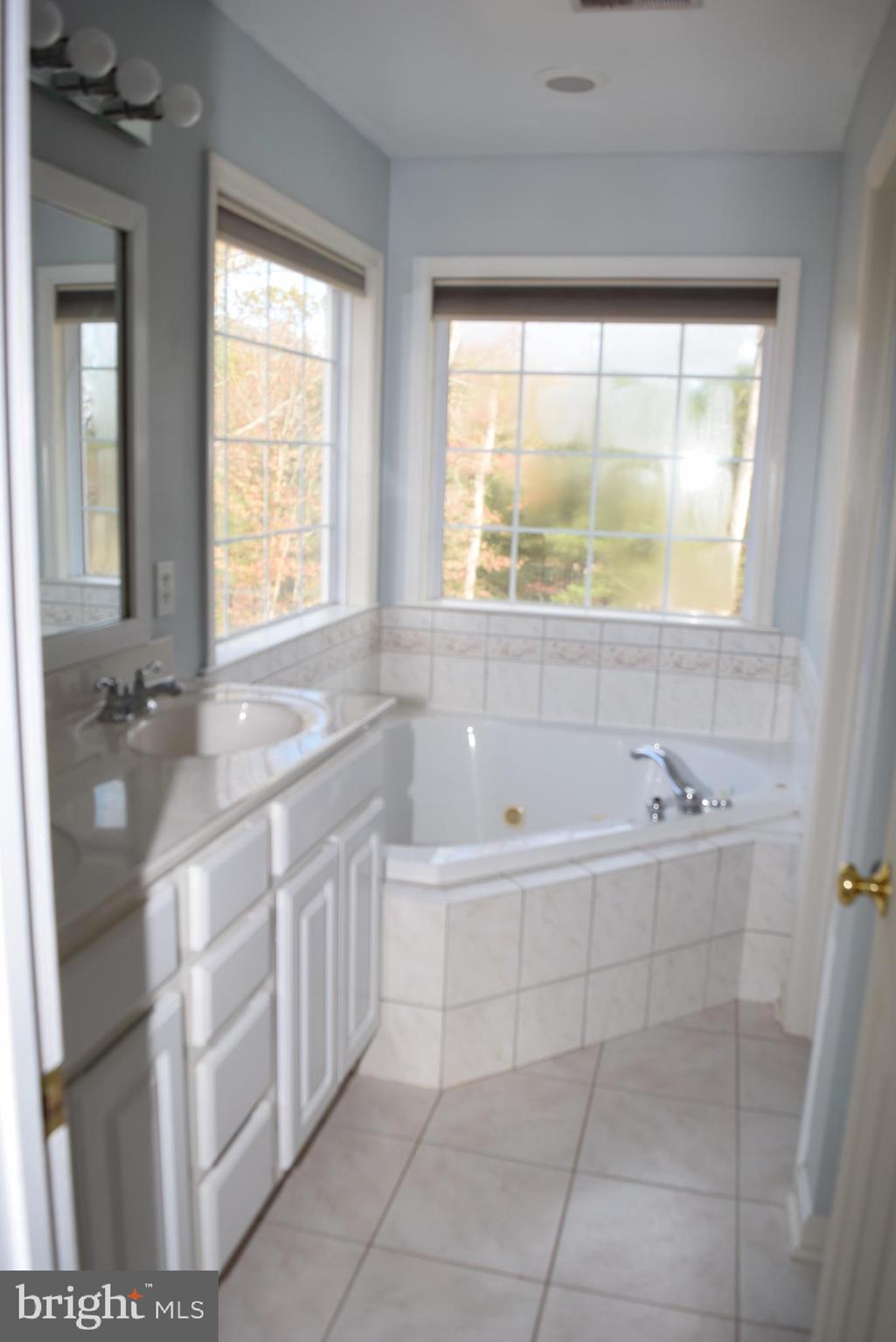 Winchester, Virginia, 22603, United States, 4 Bedrooms Bedrooms, ,4 BathroomsBathrooms,Residential,For Sale,1942583