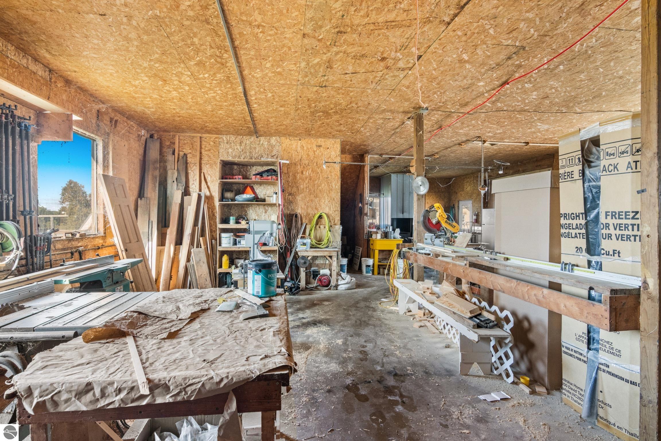 Leroy, Michigan, 49655-8142, United States, 5 Bedrooms Bedrooms, ,3 BathroomsBathrooms,Residential,For Sale,1949628