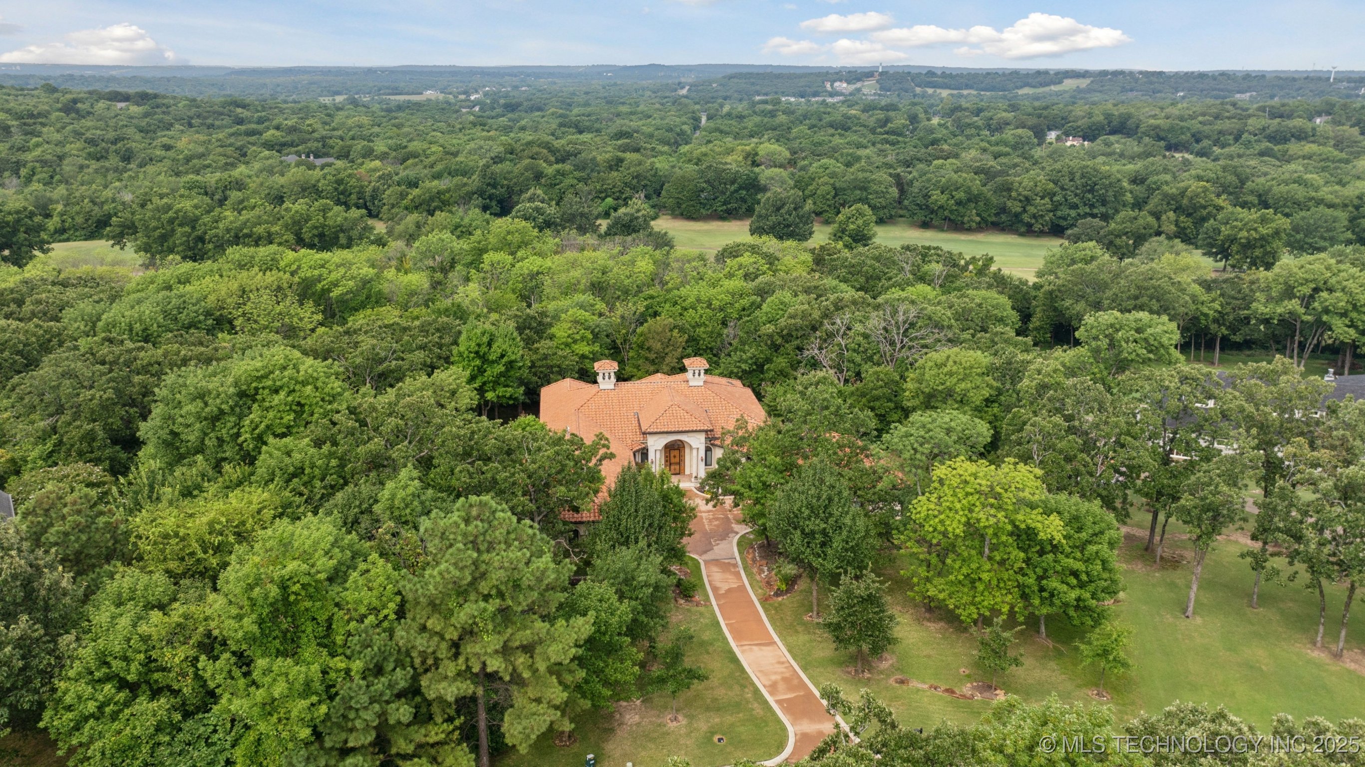 Tulsa, Oklahoma, 74132, United States, 4 Bedrooms Bedrooms, ,3 BathroomsBathrooms,Residential,For Sale,1917084