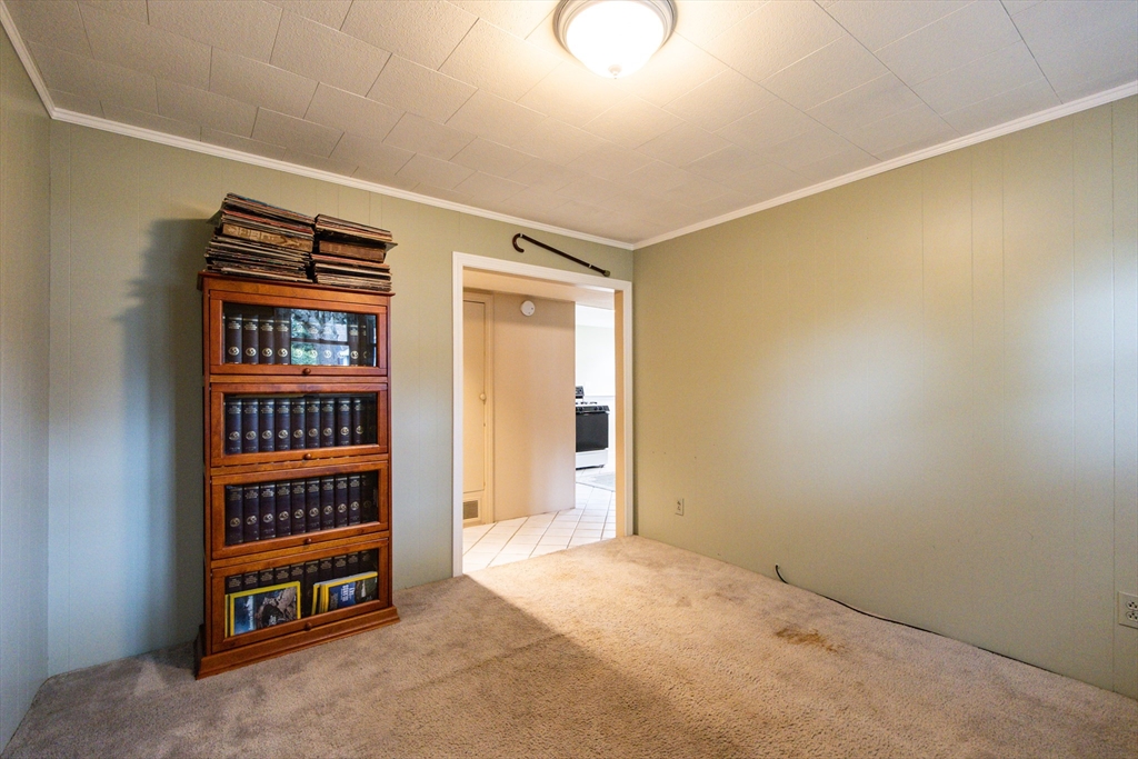 Stoughton, Massachusetts, 02072, United States, 4 Bedrooms Bedrooms, ,2 BathroomsBathrooms,Residential,For Sale,1976018