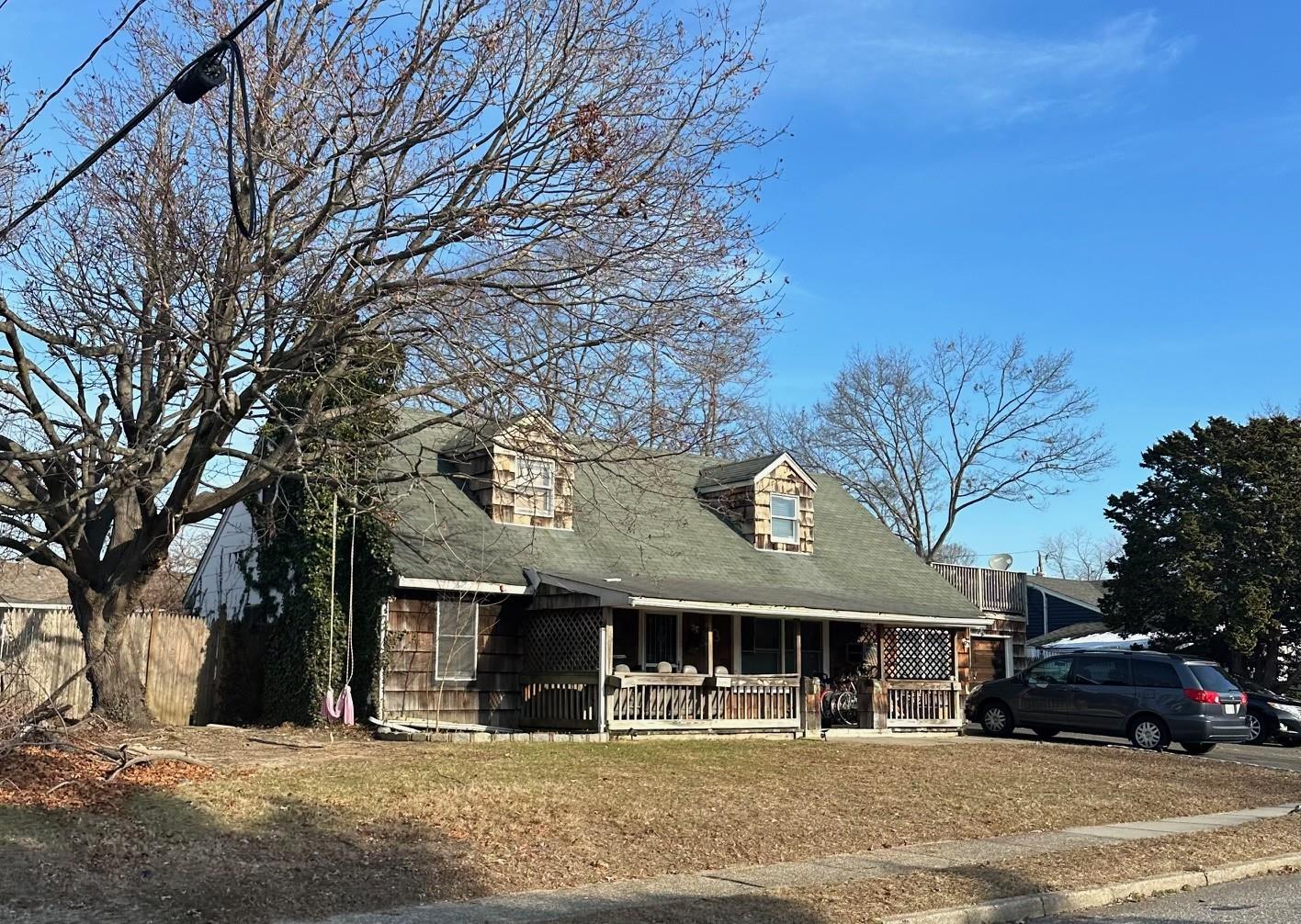 Port Jefferson Station, New York, 11776, United States, 5 Bedrooms Bedrooms, ,2 BathroomsBathrooms,Residential,For Sale,1937148