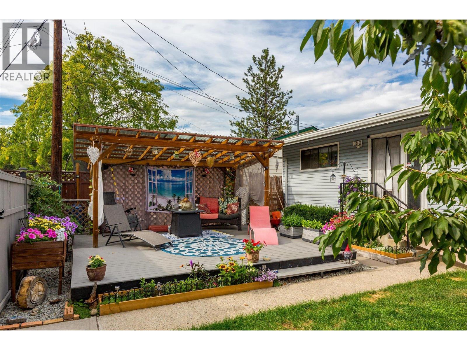 WEST KELOWNA, British Columbia, V4T 1A9, CA, 5 Bedrooms Bedrooms, ,2 BathroomsBathrooms,Residential,For Sale,1907472