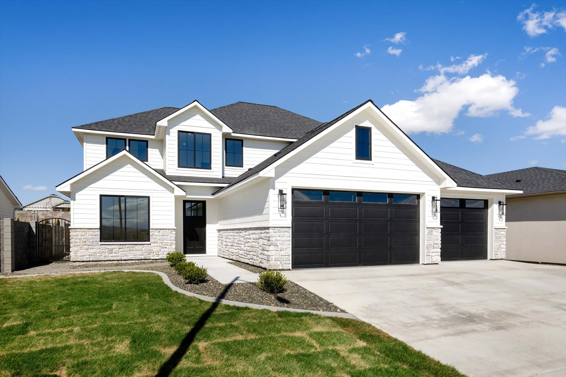  5 bed plus den and 2nd family room, great plan - 物件實景