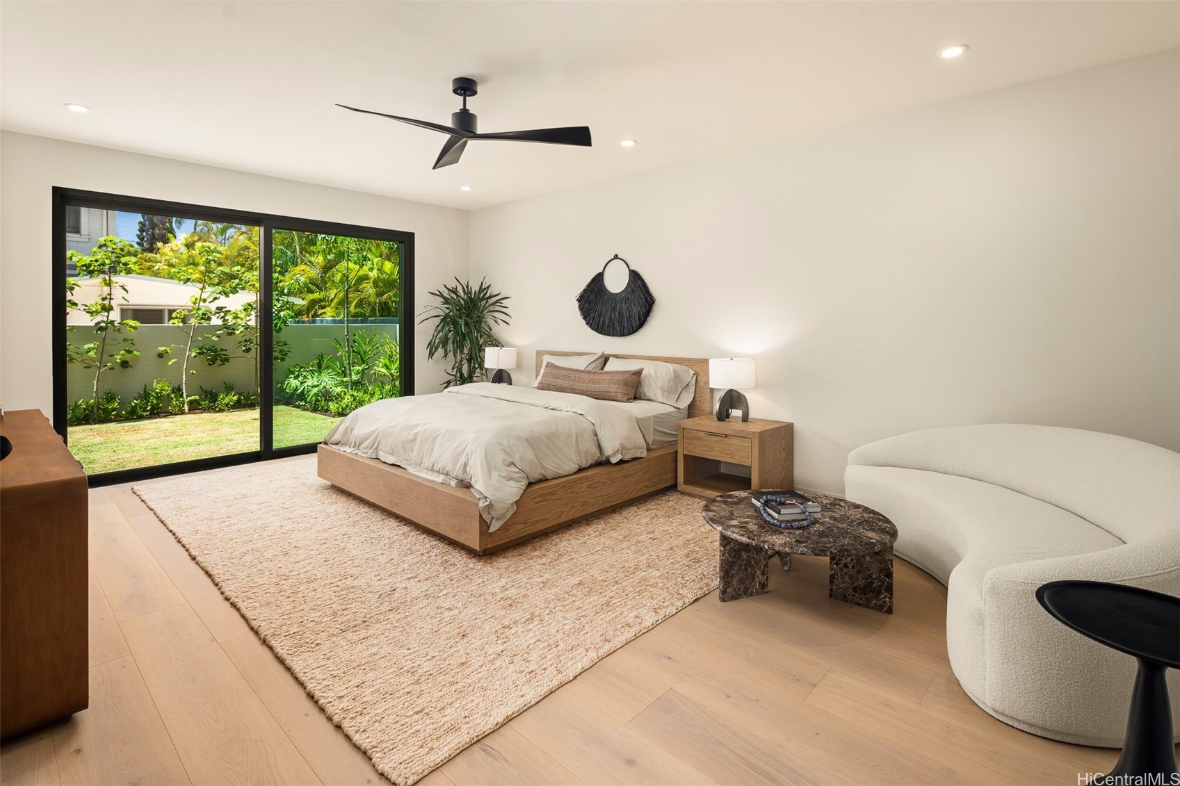 Honolulu, Hawaii, 96816, United States, 5 Bedrooms Bedrooms, ,6 BathroomsBathrooms,Residential,For Sale,1989143