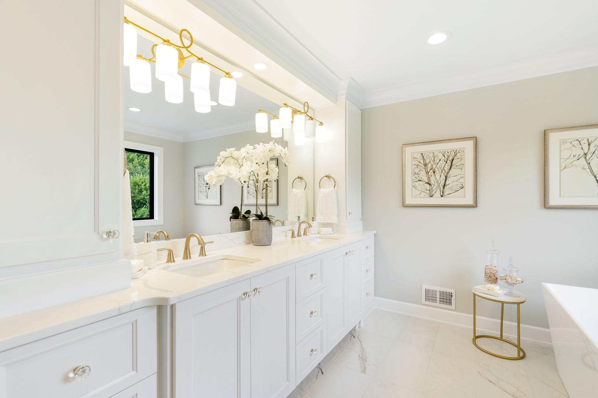 Chanhassen, Minnesota, 55331, United States, 4 Bedrooms Bedrooms, ,3 BathroomsBathrooms,Residential,For Sale,1994365