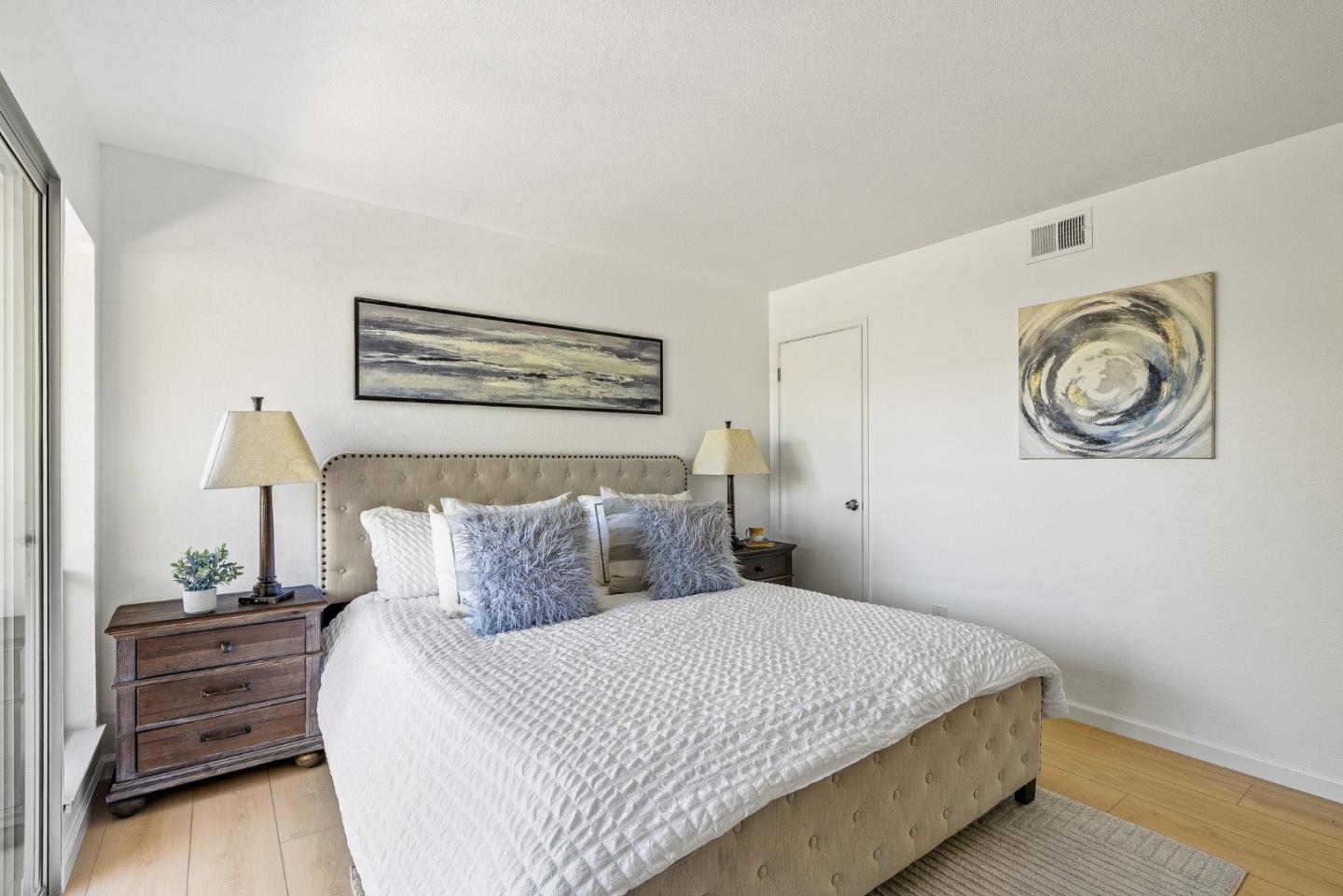 Sunnyvale, California, 94087, United States, 2 Bedrooms Bedrooms, ,2 BathroomsBathrooms,Residential,For Sale,1947978