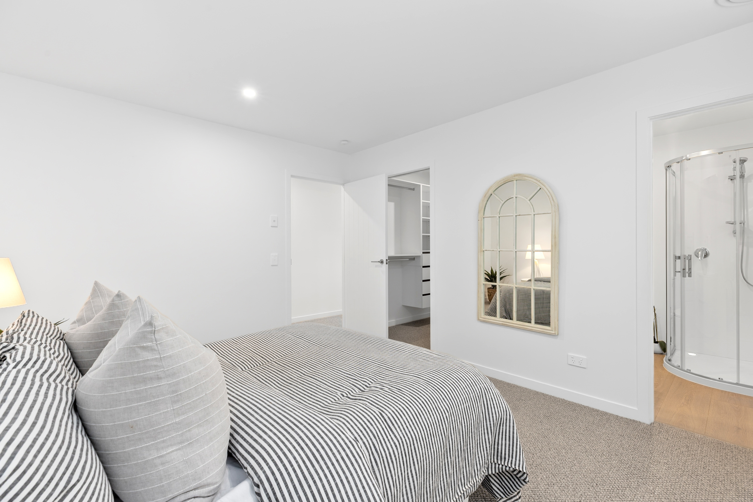  Home and Income - Done Brilliantly - 物件實景