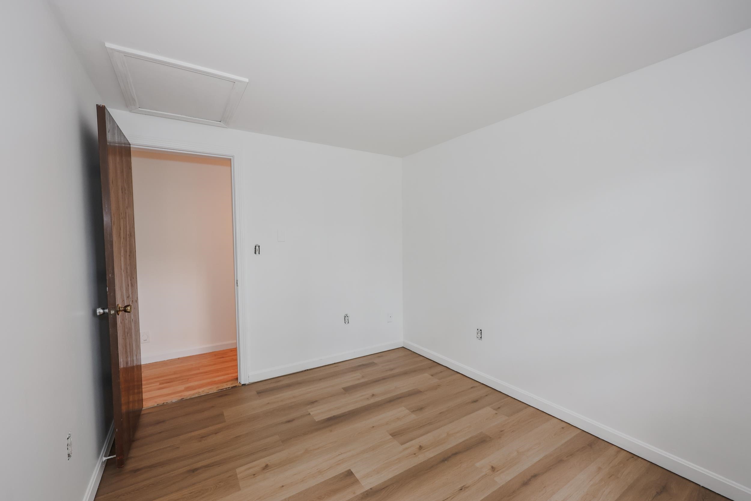 Nashua, New Hampshire, 03061, United States, 3 Bedrooms Bedrooms, ,1 BathroomBathrooms,Residential,For Sale,1942147
