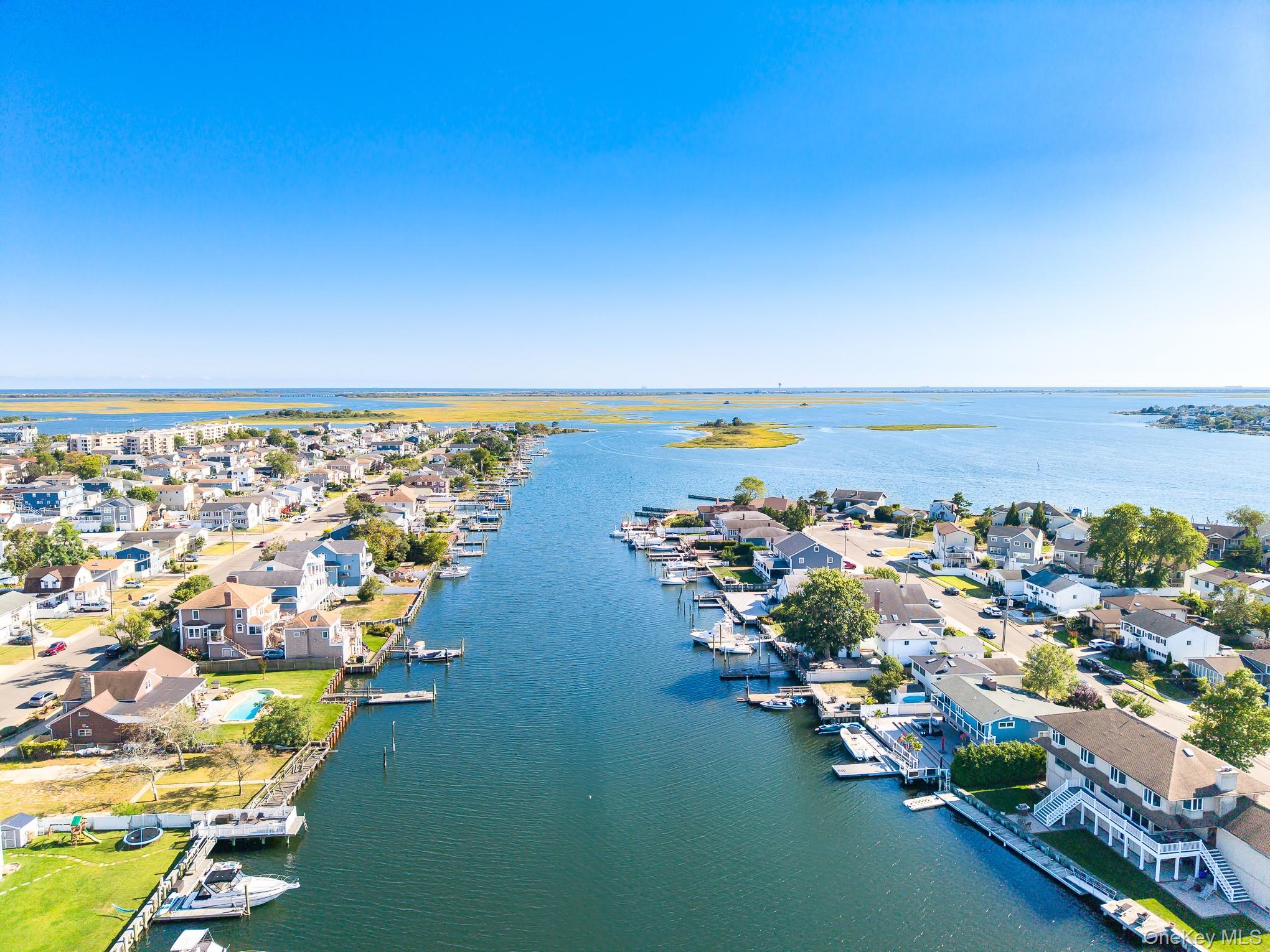 Freeport, New York, 11520, United States, 3 Bedrooms Bedrooms, ,2 BathroomsBathrooms,Residential,For Sale,1980355