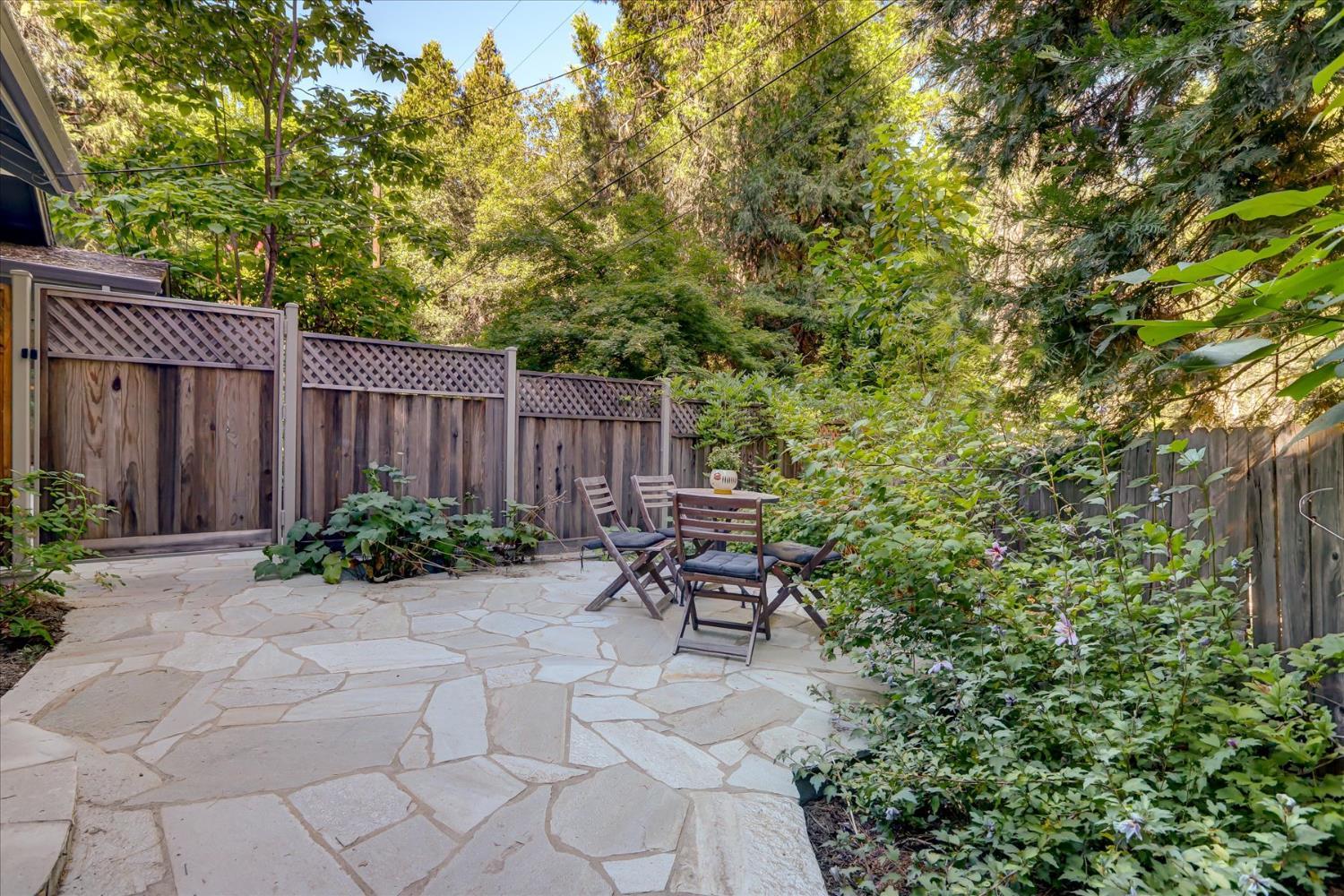 Nevada City, California, 95959, United States, 2 Bedrooms Bedrooms, ,2 BathroomsBathrooms,Residential,For Sale,1984222