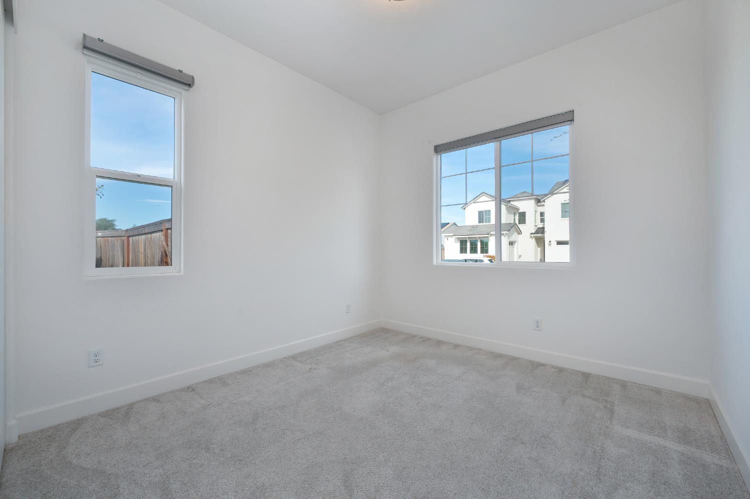 Roseville, California, 95747, United States, 4 Bedrooms Bedrooms, ,4 BathroomsBathrooms,Residential,For Sale,1992933