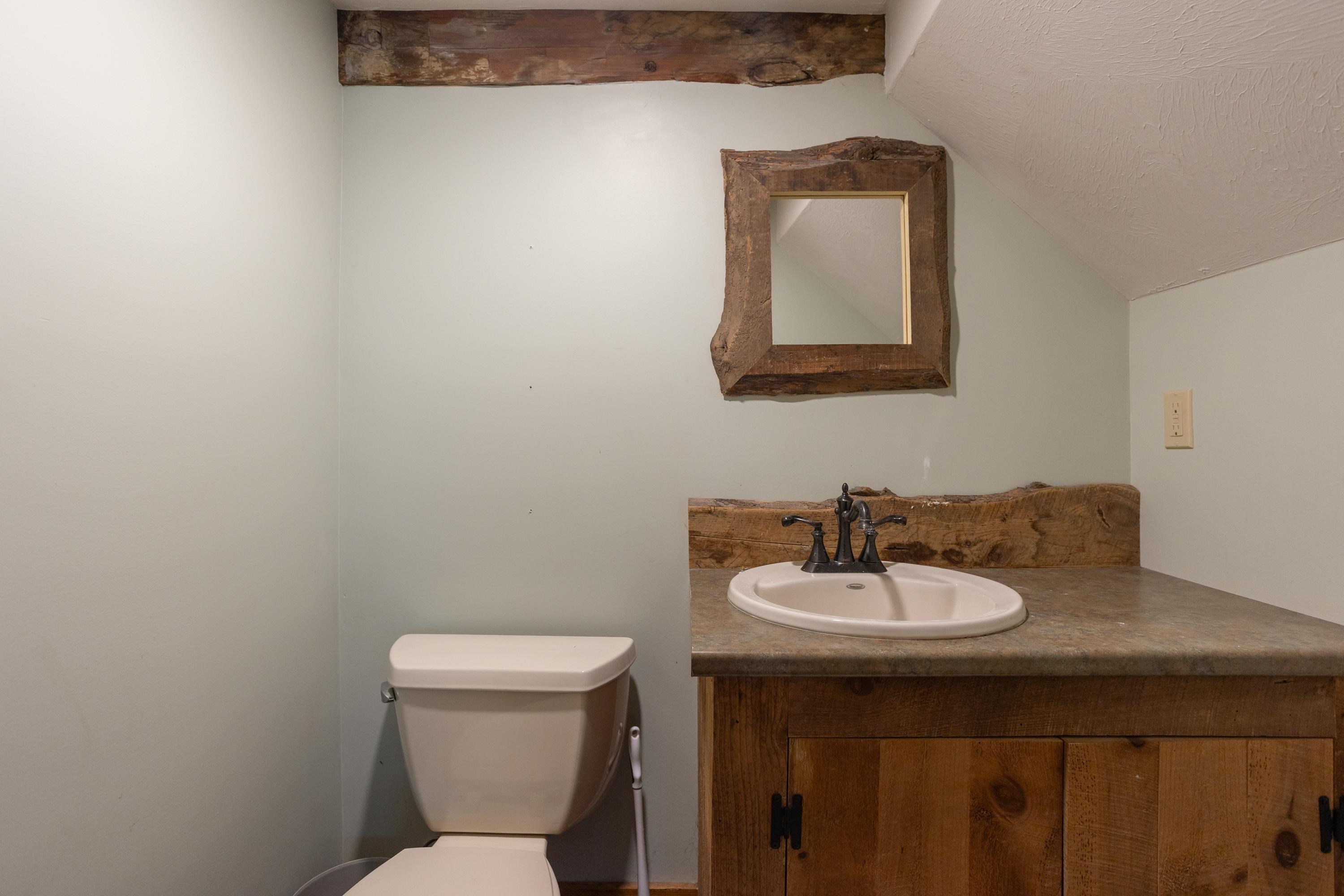 Hollis, New Hampshire, 03049, United States, 4 Bedrooms Bedrooms, ,4 BathroomsBathrooms,Residential,For Sale,1895545