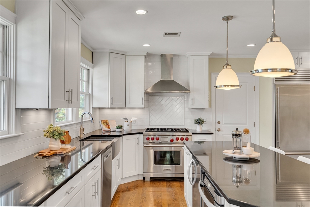 Brookline, Massachusetts, 02445, United States, 10 Bedrooms Bedrooms, ,4 BathroomsBathrooms,Residential,For Sale,1911377