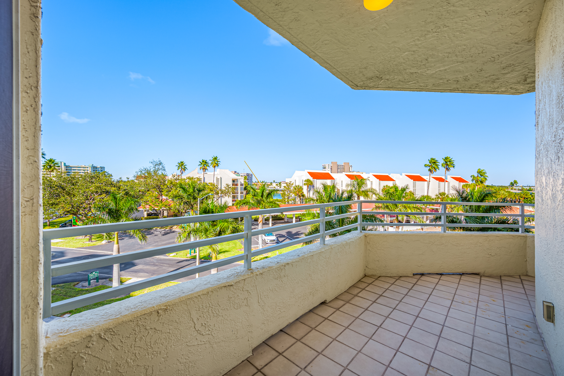 South Pasadena, Florida, 33707, United States, 2 Bedrooms Bedrooms, ,2 BathroomsBathrooms,Residential,For Sale,1987070