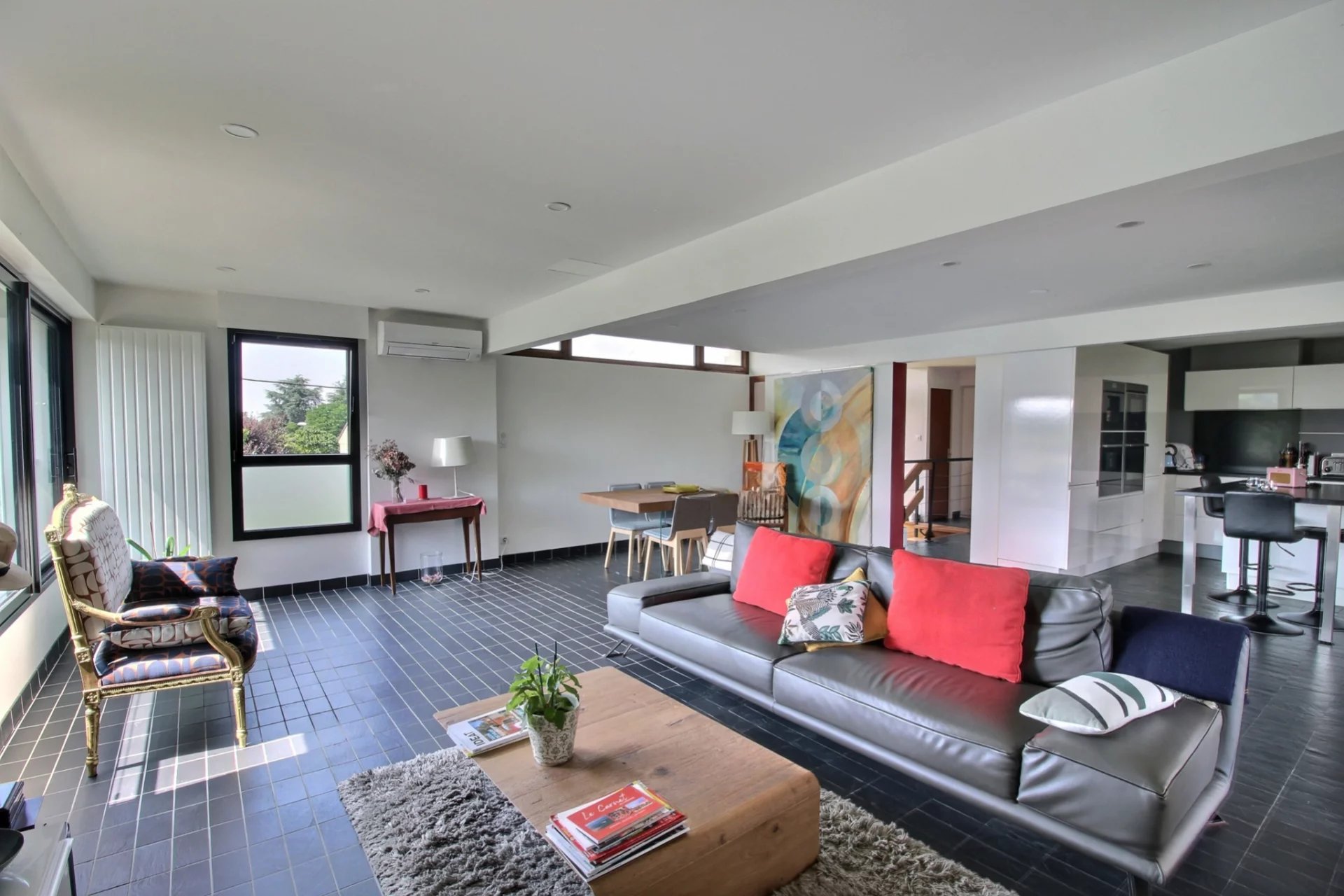 Pessac, New Aquitaine, 33600, FR, 4 Bedrooms Bedrooms, ,Residential,For Sale,1995919