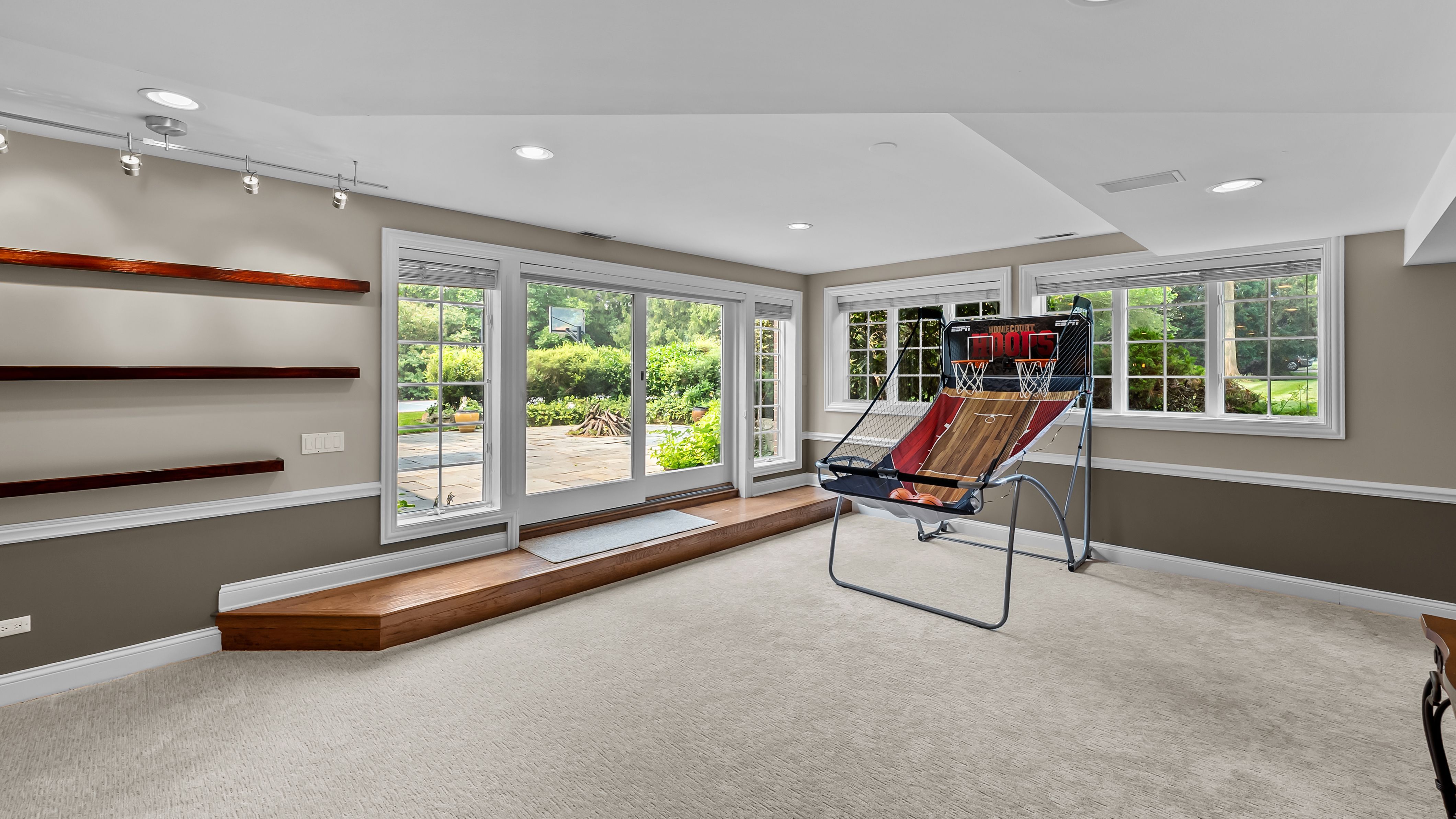  Experience Luxury Living at its Finest in Barrington - 物件實景