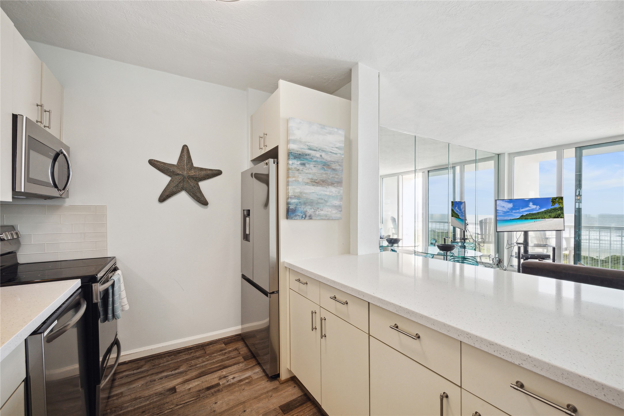  1401 E Beach Drive #509 - 物件實景
