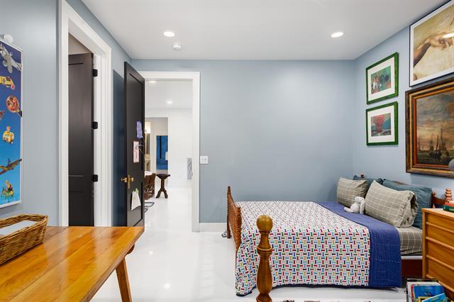 Florence, Alabama, 35630, United States, 4 Bedrooms Bedrooms, ,4 BathroomsBathrooms,Residential,For Sale,1988218