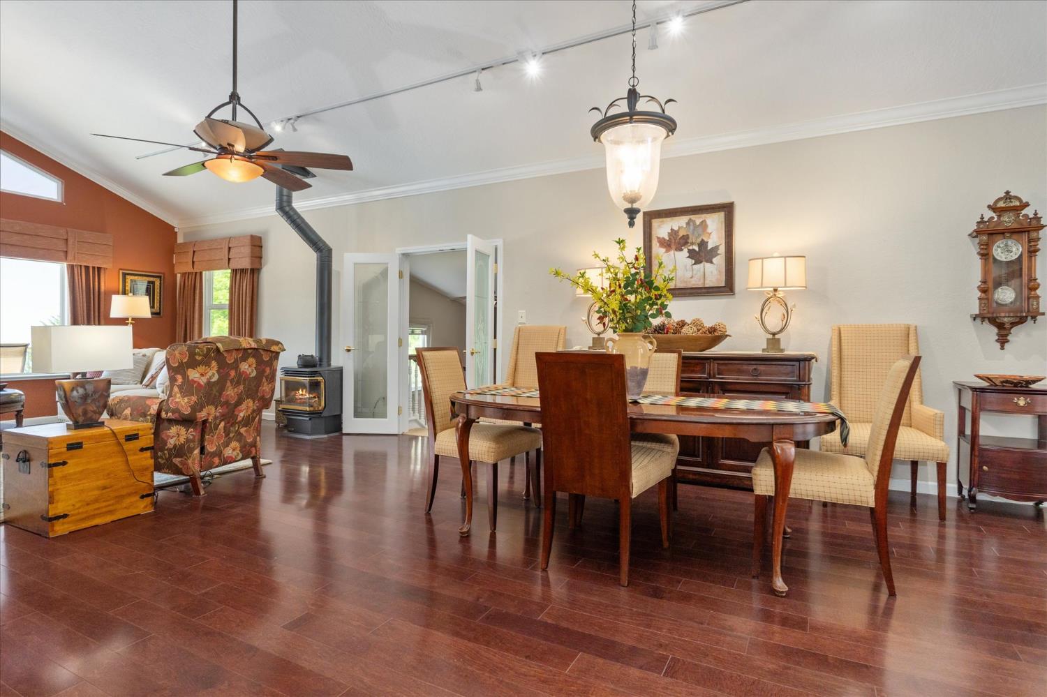 Murphys, California, 95247, United States, 3 Bedrooms Bedrooms, ,2 BathroomsBathrooms,Residential,For Sale,2048867